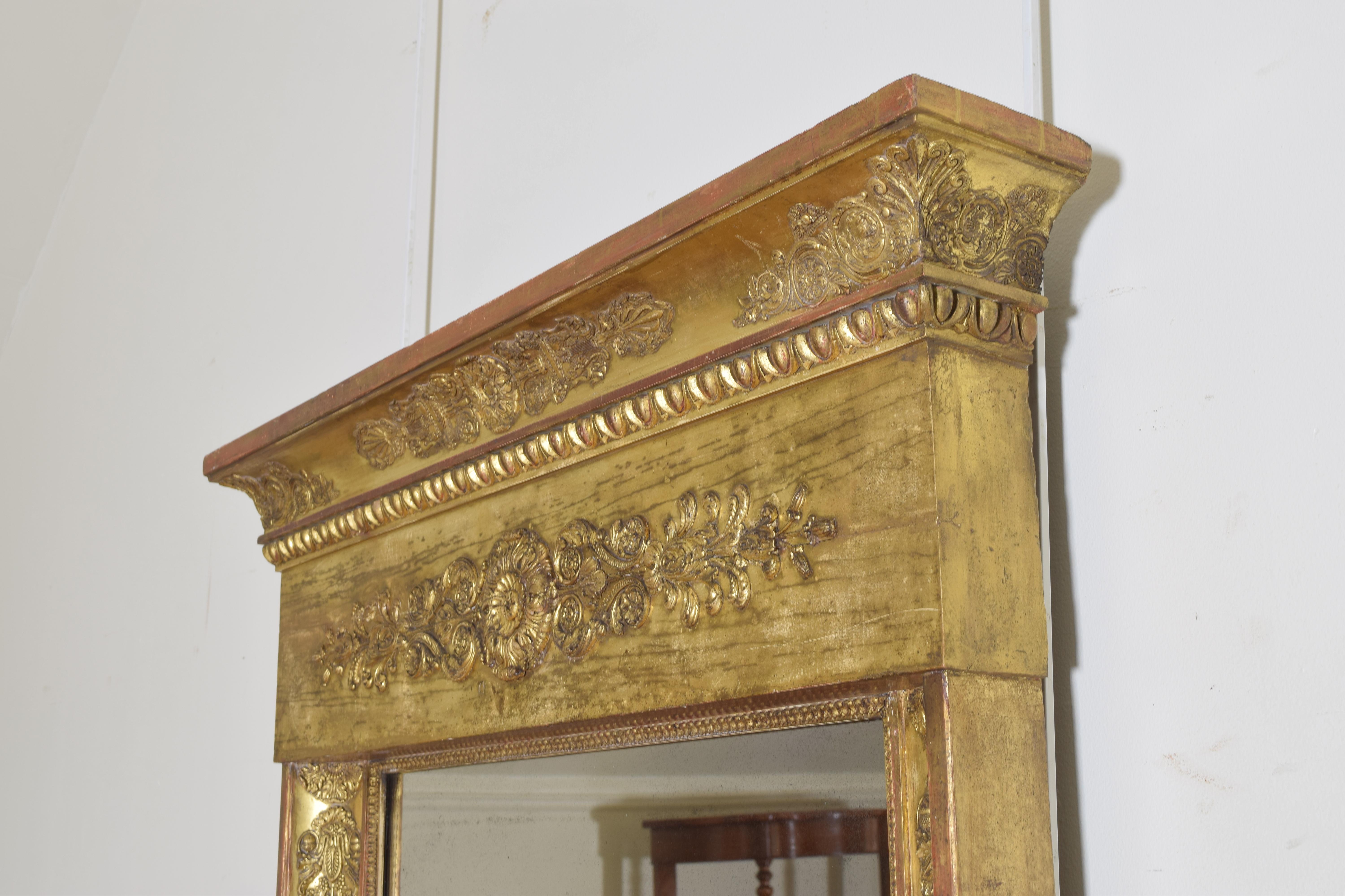 Early 19th Century French Empire Tall Carved Gitwood and Gilt-Gesso Mirror For Sale