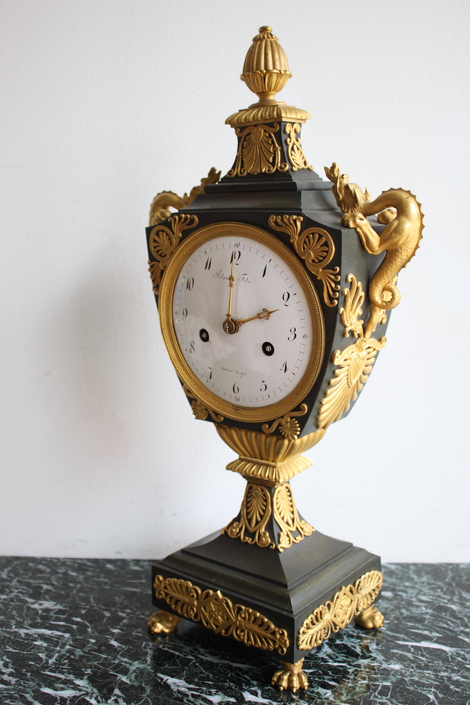 French Empire Urn Clock With His Globe In Good Condition For Sale In Marseille, FR