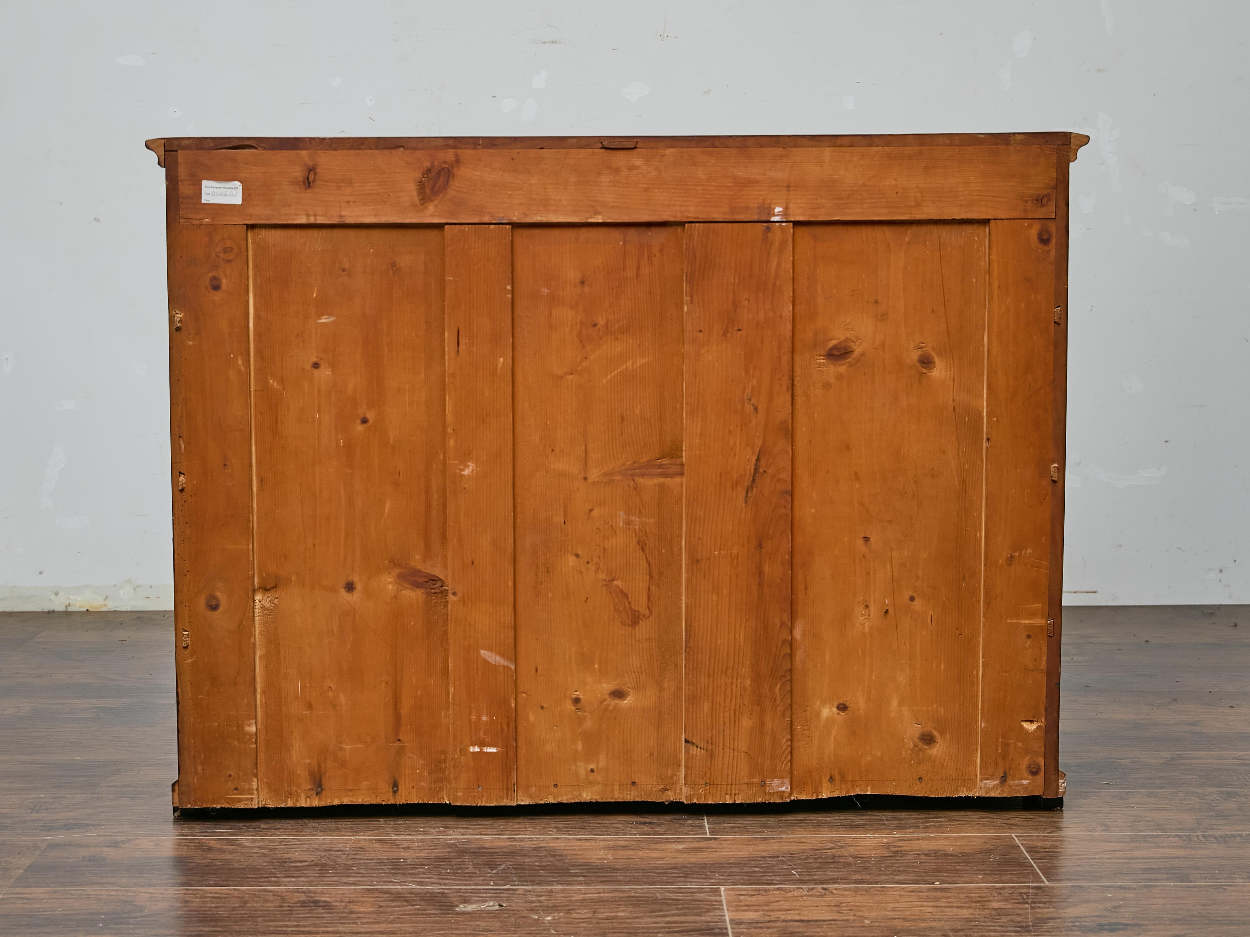 Commode francese in noce Impero con colonne ebanizzate, inizio XIX secolo in vendita 4