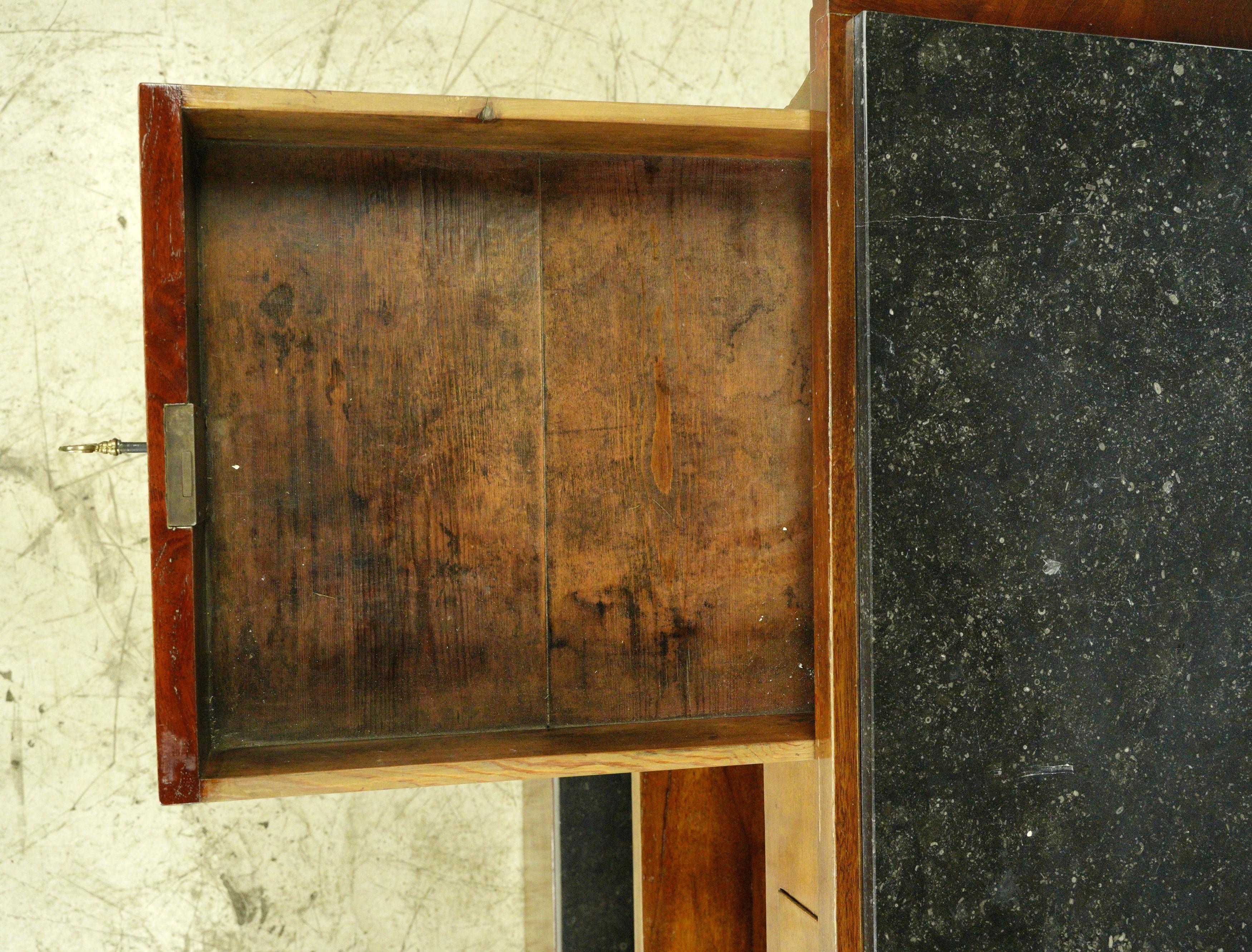 Imperio Francés Madera Frente Espejo Barra de Almacenamiento León de Oro Tapa de Mármol Negro en venta 9