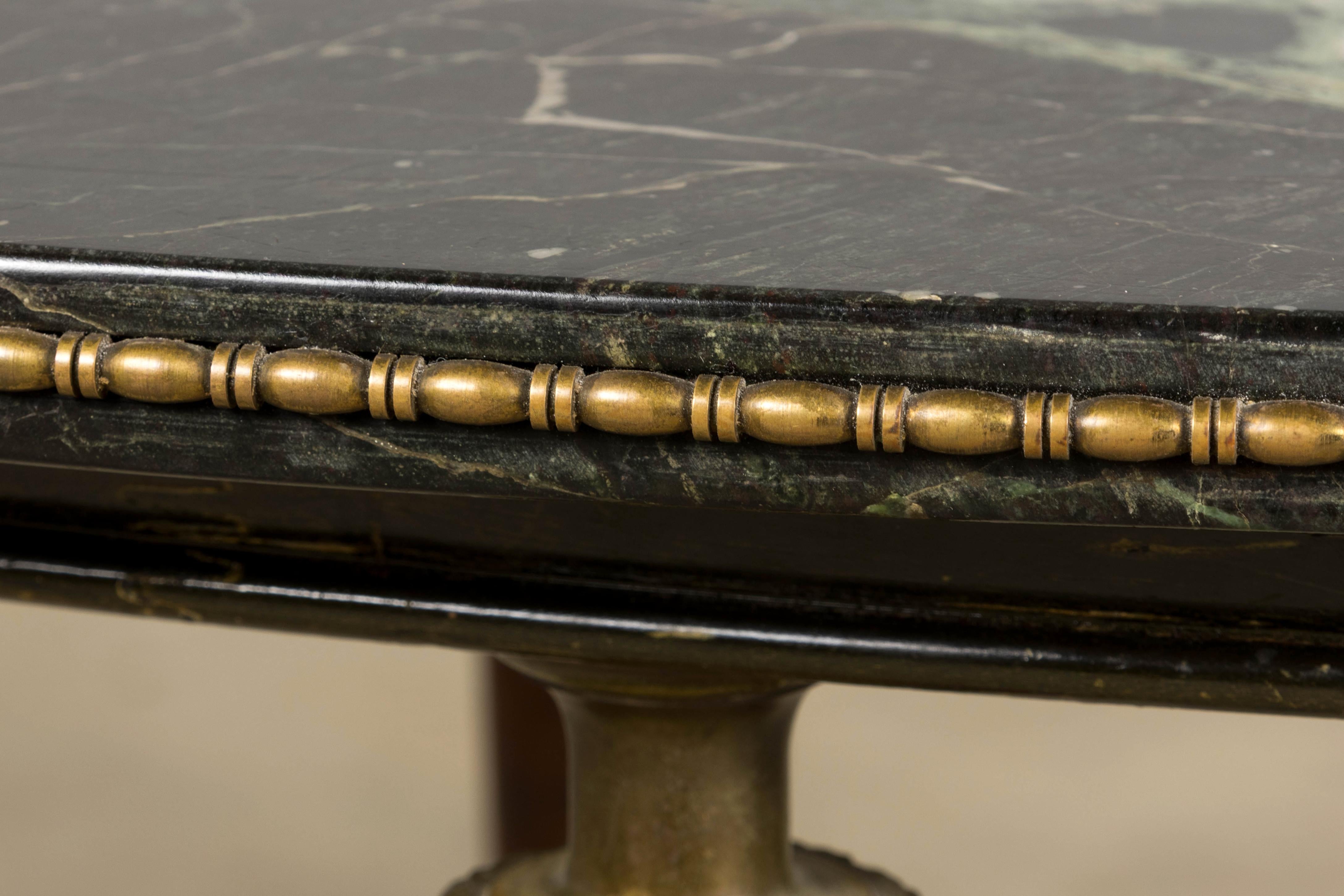 Table basse en marbre vert de style Greene & Greene en vente 4