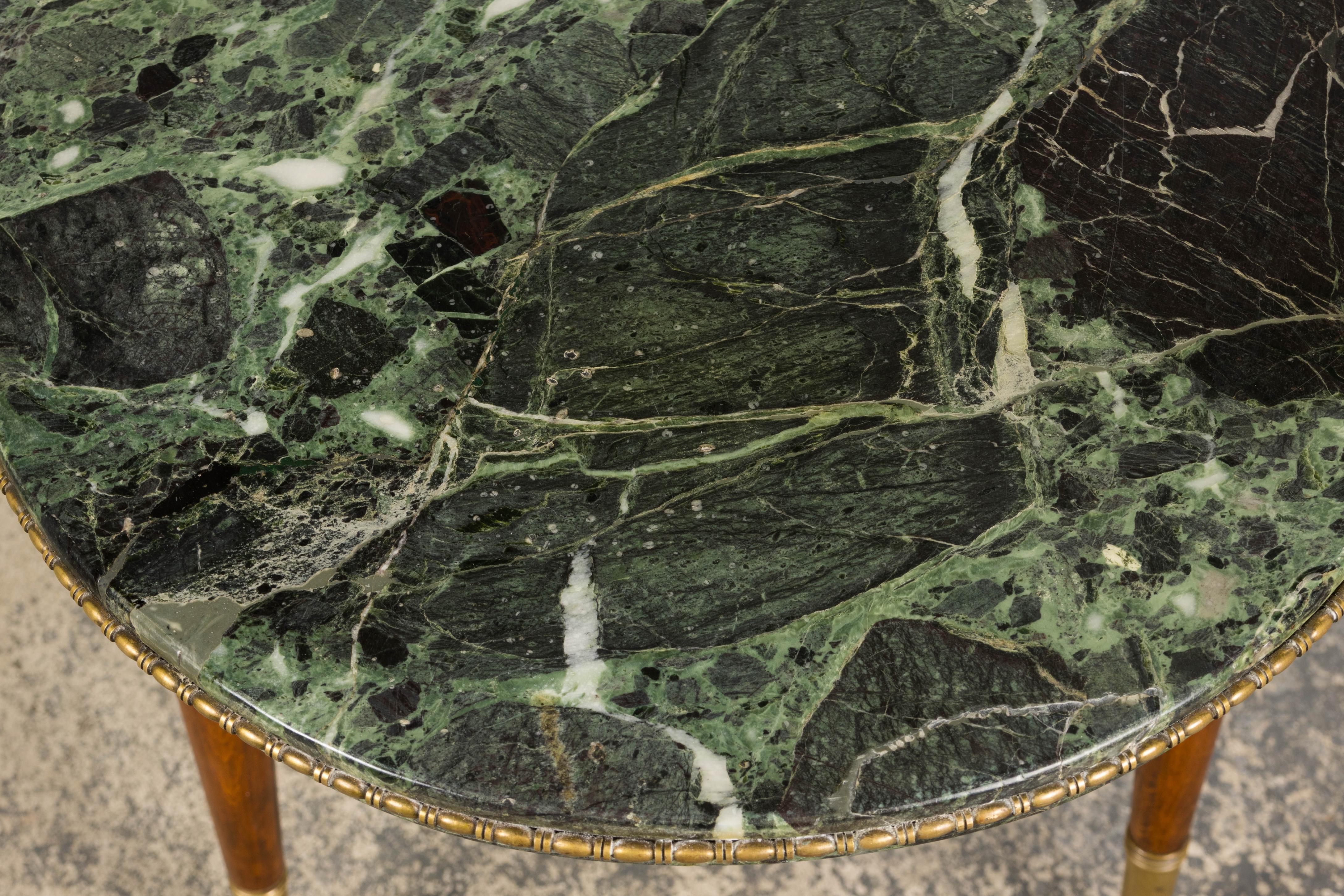Table basse en marbre vert de style Greene & Greene en vente 7
