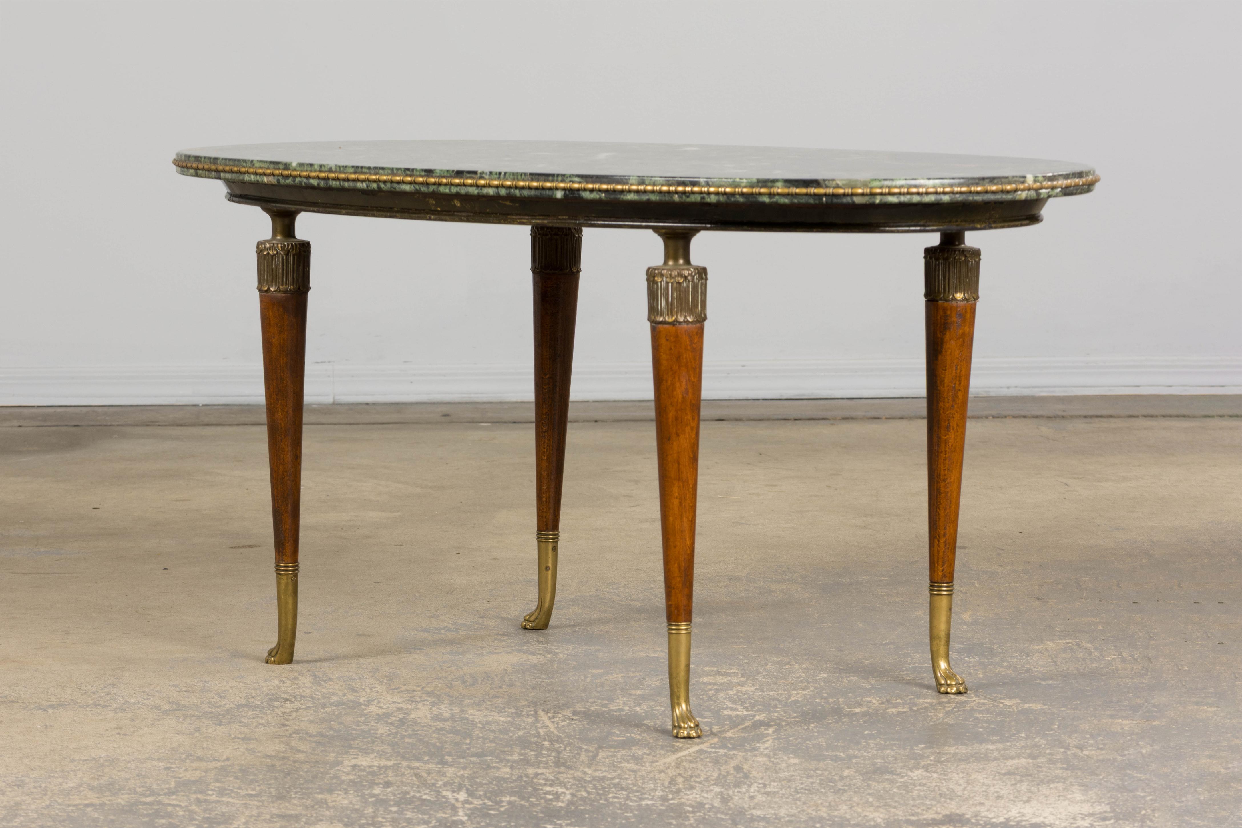Table basse en marbre vert de style Greene & Greene en vente 8
