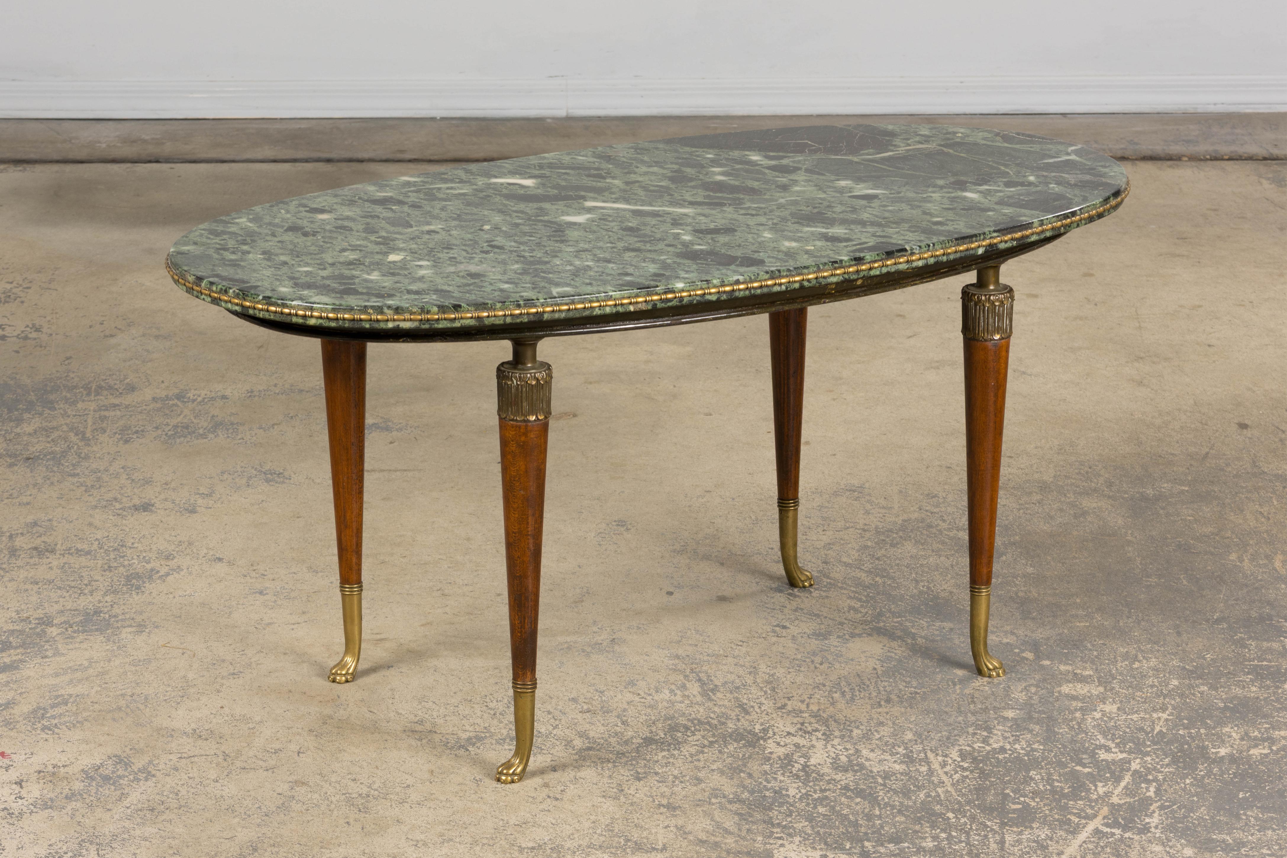 Laiton Table basse en marbre vert de style Greene & Greene en vente