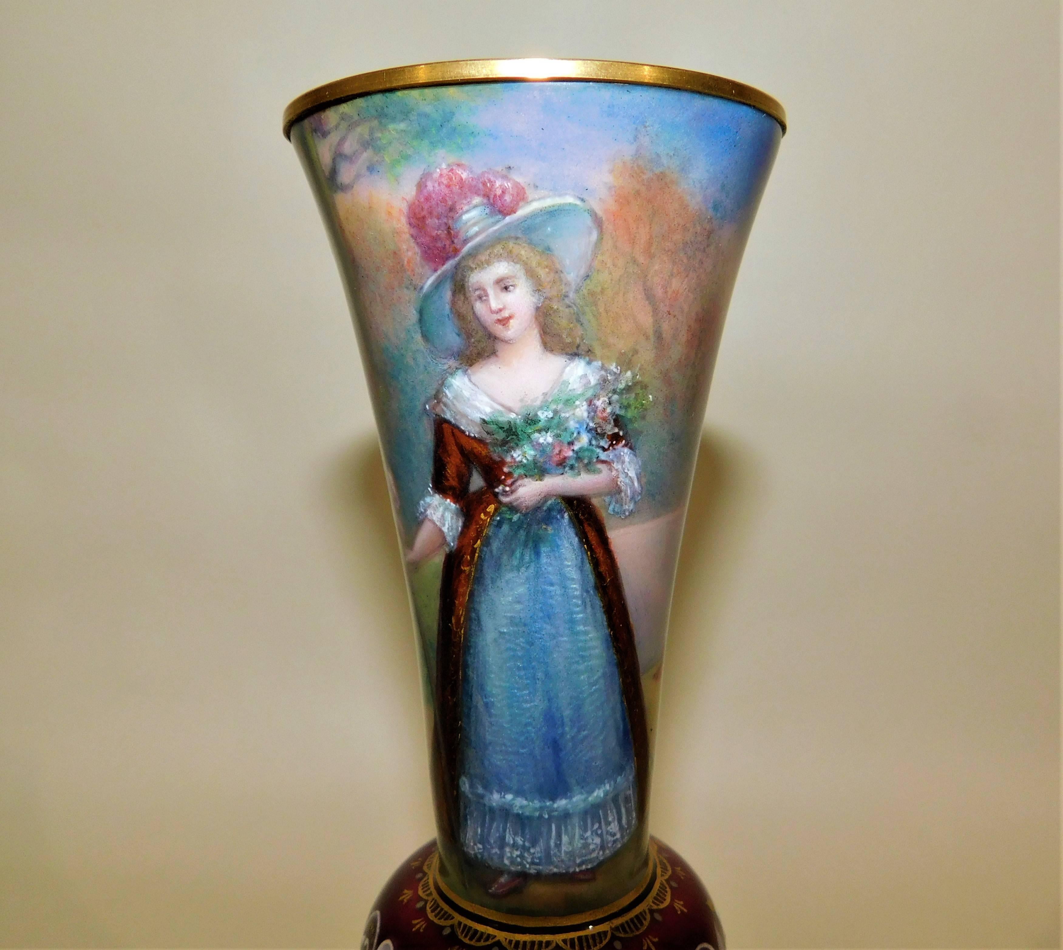 Francese Vaso francese con smalto e ritratto in rame in vendita