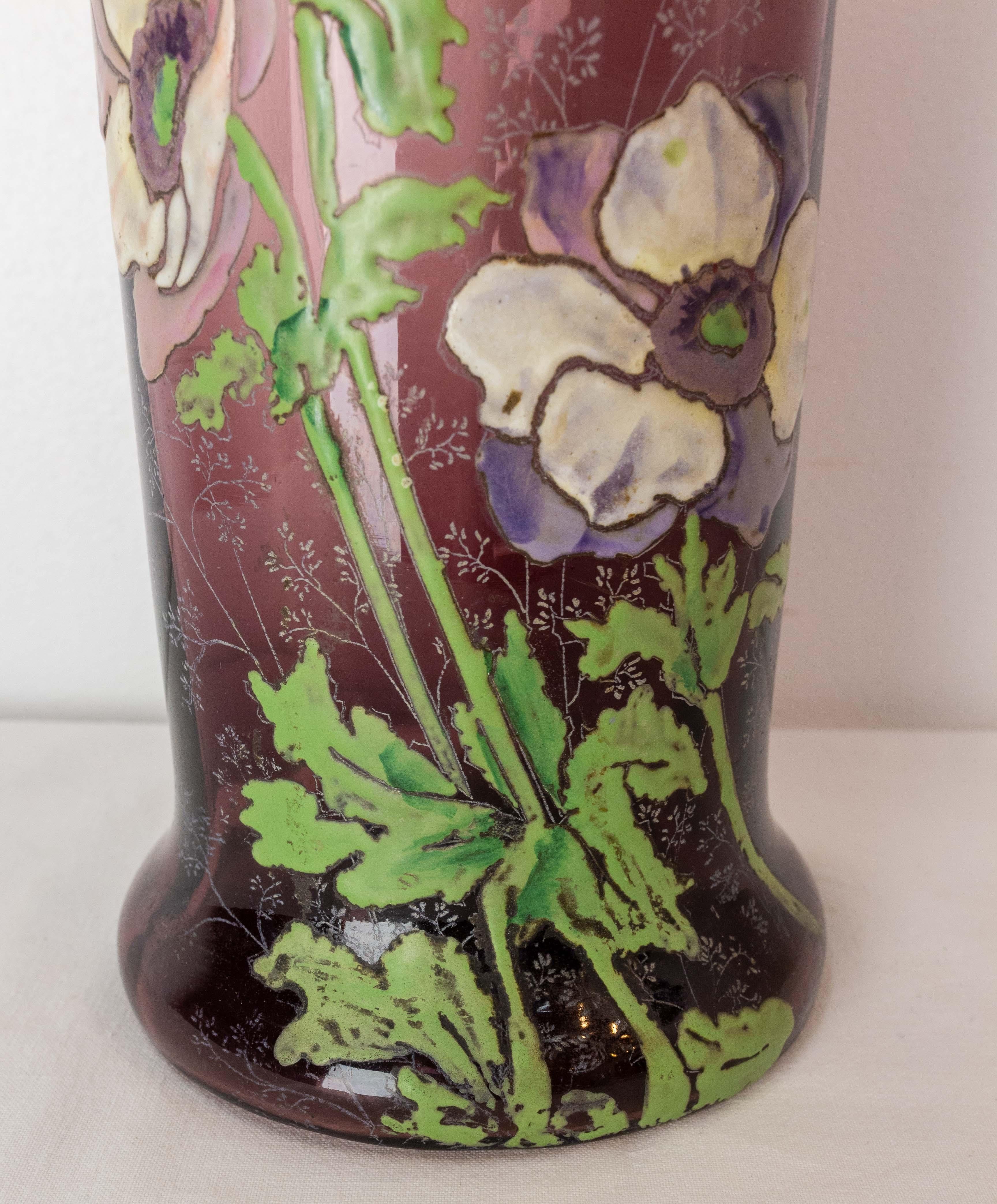Verre Vase en verre émaillé français décoré de fleurs Legras Art nouveau, vers 1900 en vente