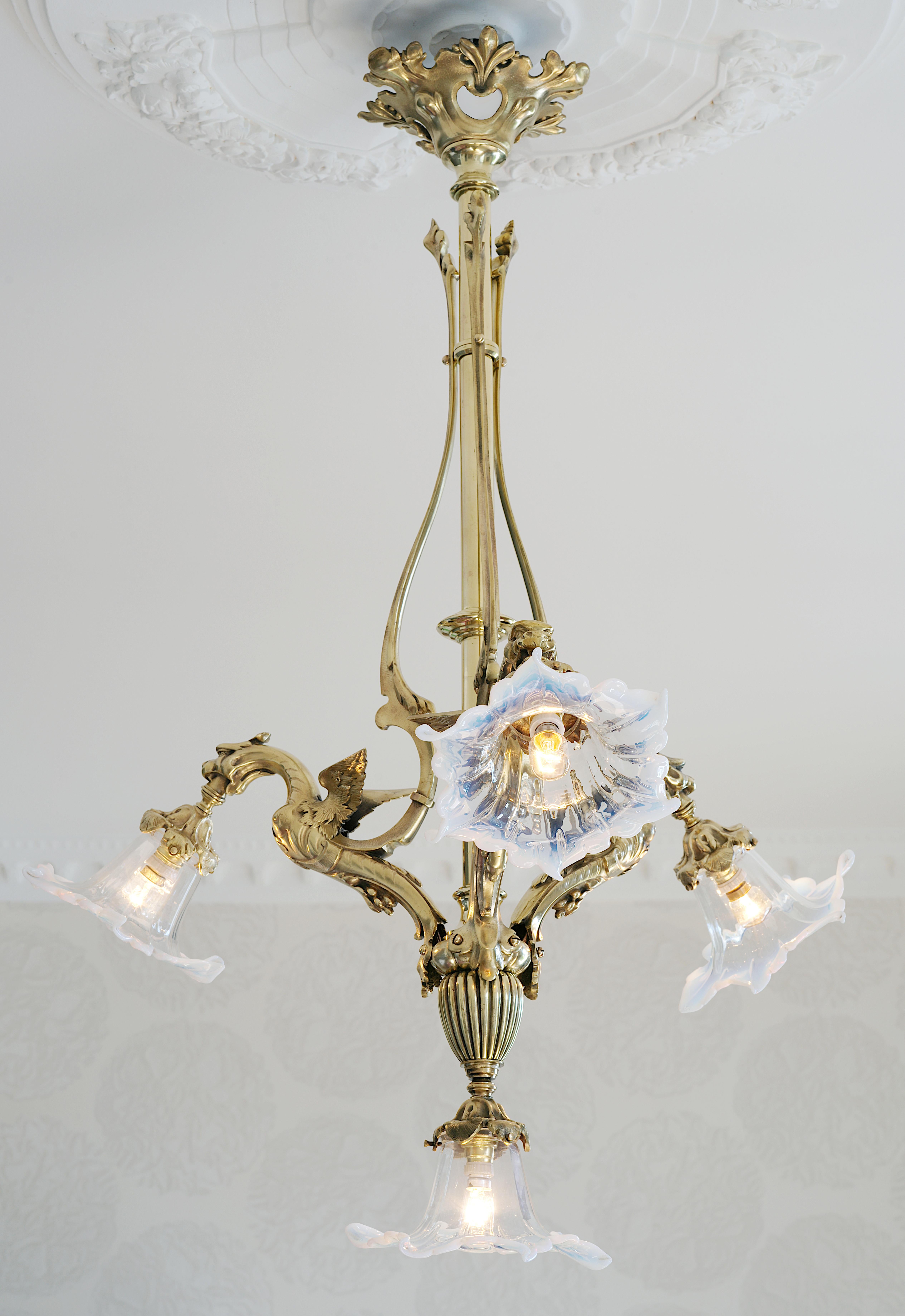 Napoléon III Lustre à dragon en bronze de la fin du XIXe siècle, 1880-1890 en vente