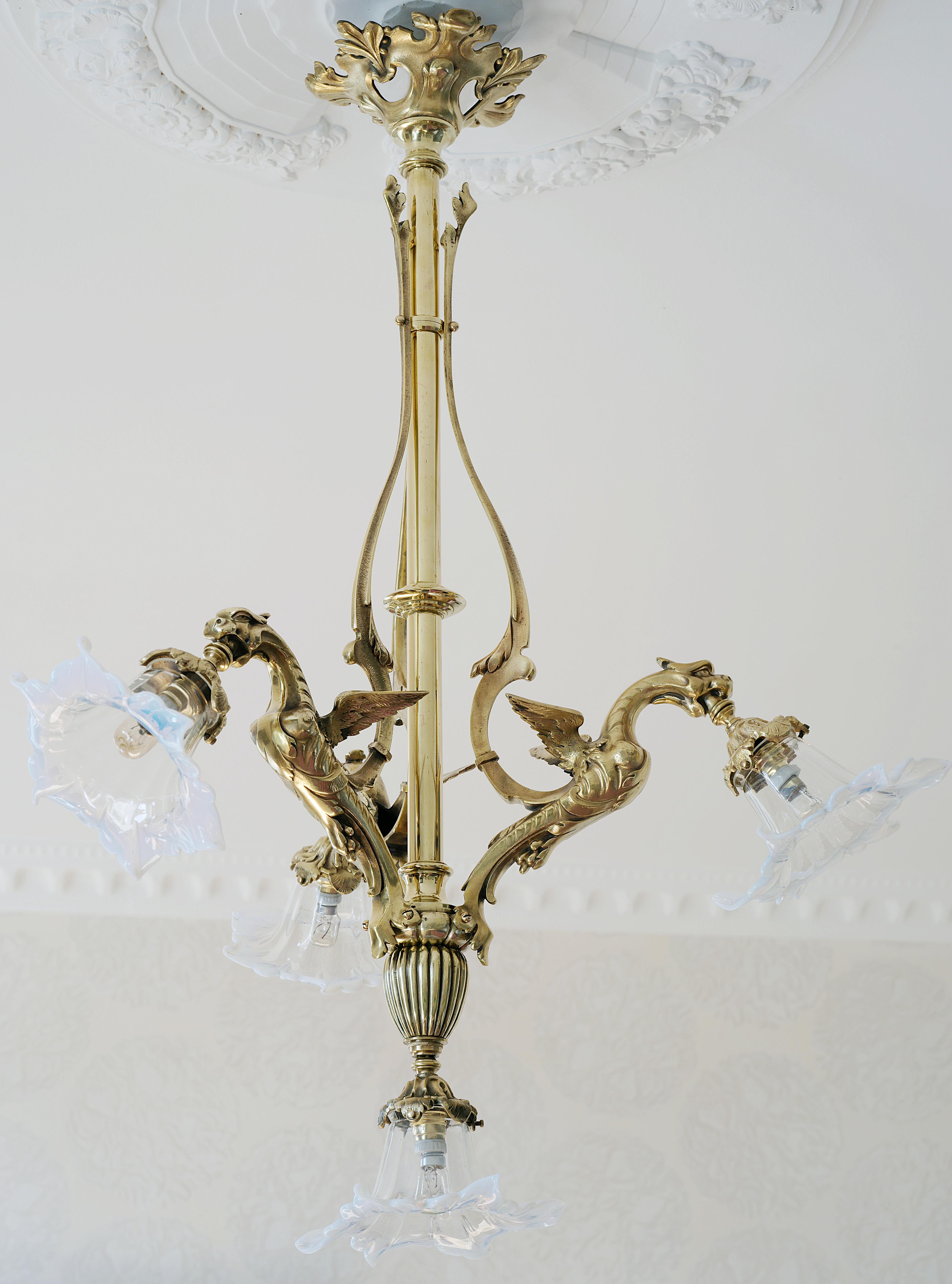 Lustre à dragon en bronze de la fin du XIXe siècle, 1880-1890 Bon état - En vente à Saint-Amans-des-Cots, FR