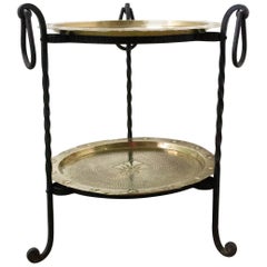 Table d'extrémité, table basse ou table d'appoint française avec deux plateaux en cuivre amovibles en fer forgé, vers 1960