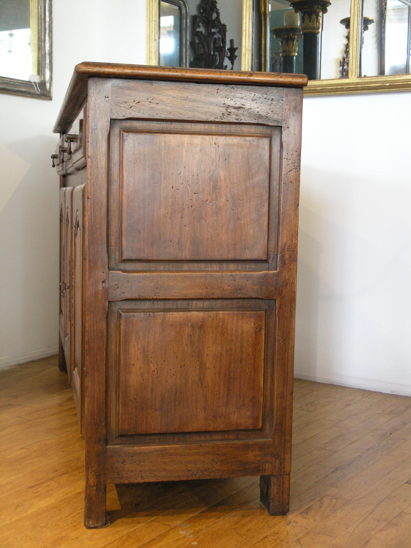 French Enfilade In Good Condition For Sale In Los Angeles, CA
