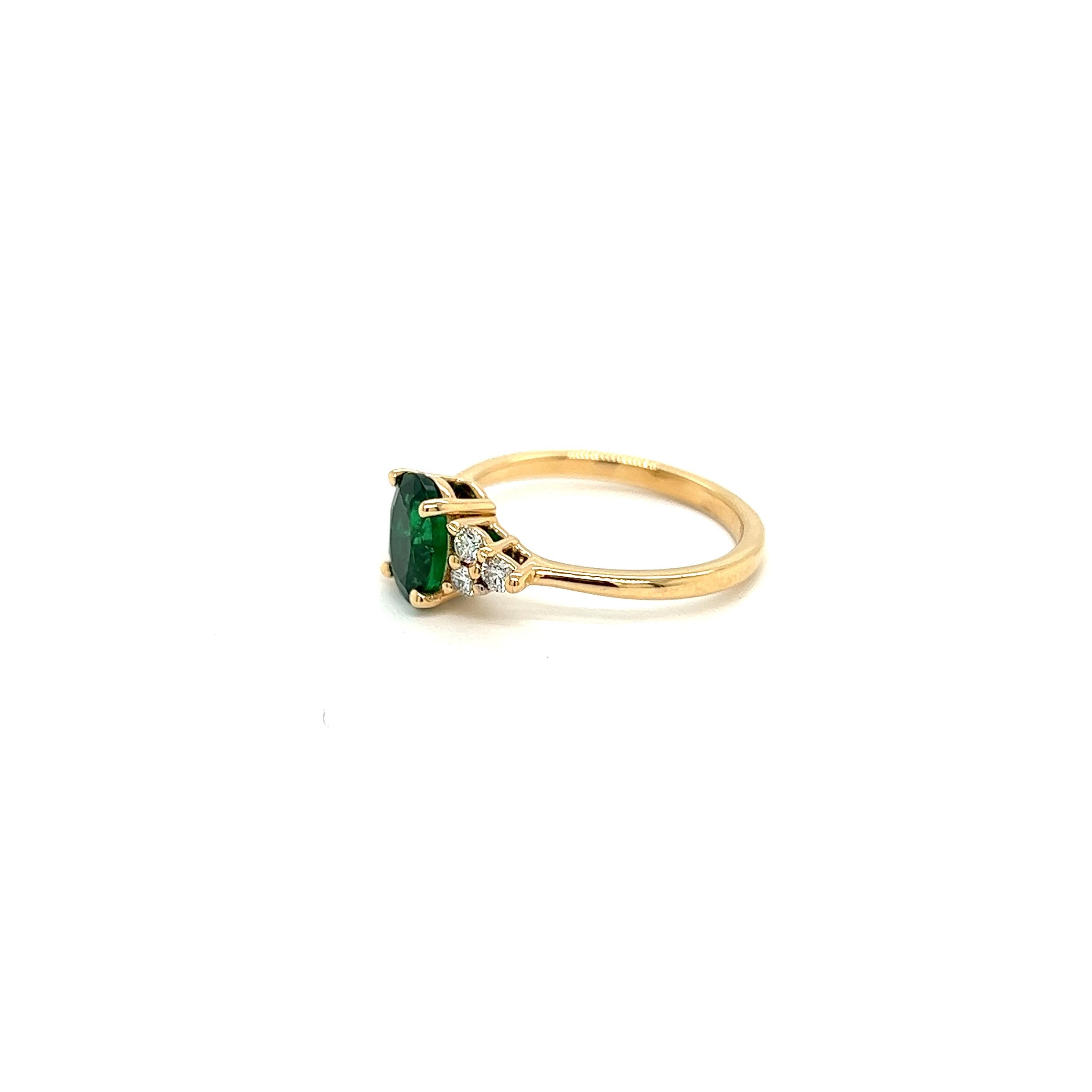 Verlobungsring aus Gelbgold mit Smaragd und Diamanten aus 18 Karat (Art déco) im Angebot