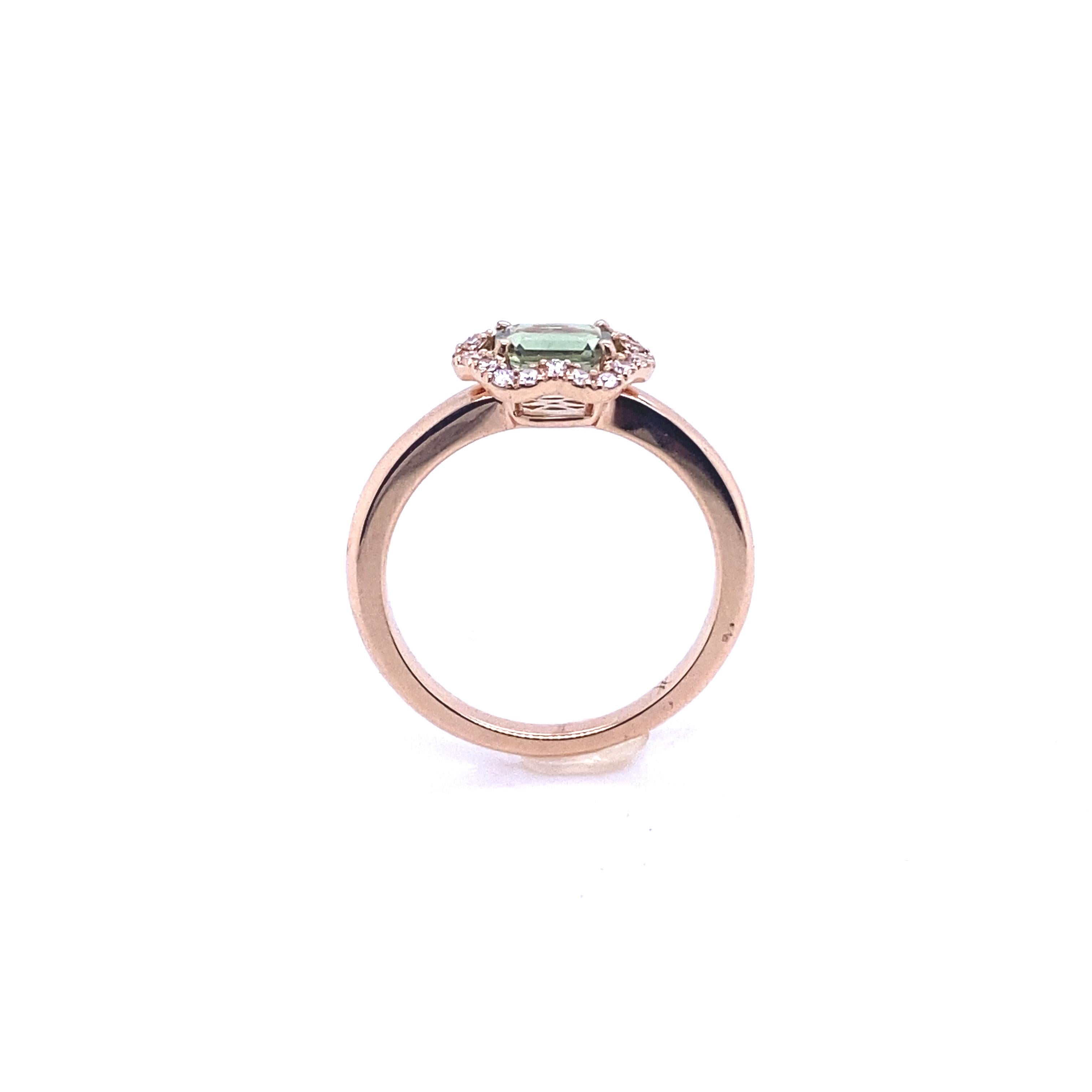 Bague de fiançailles française en or rose avec saphir vert et diamants en vente 2