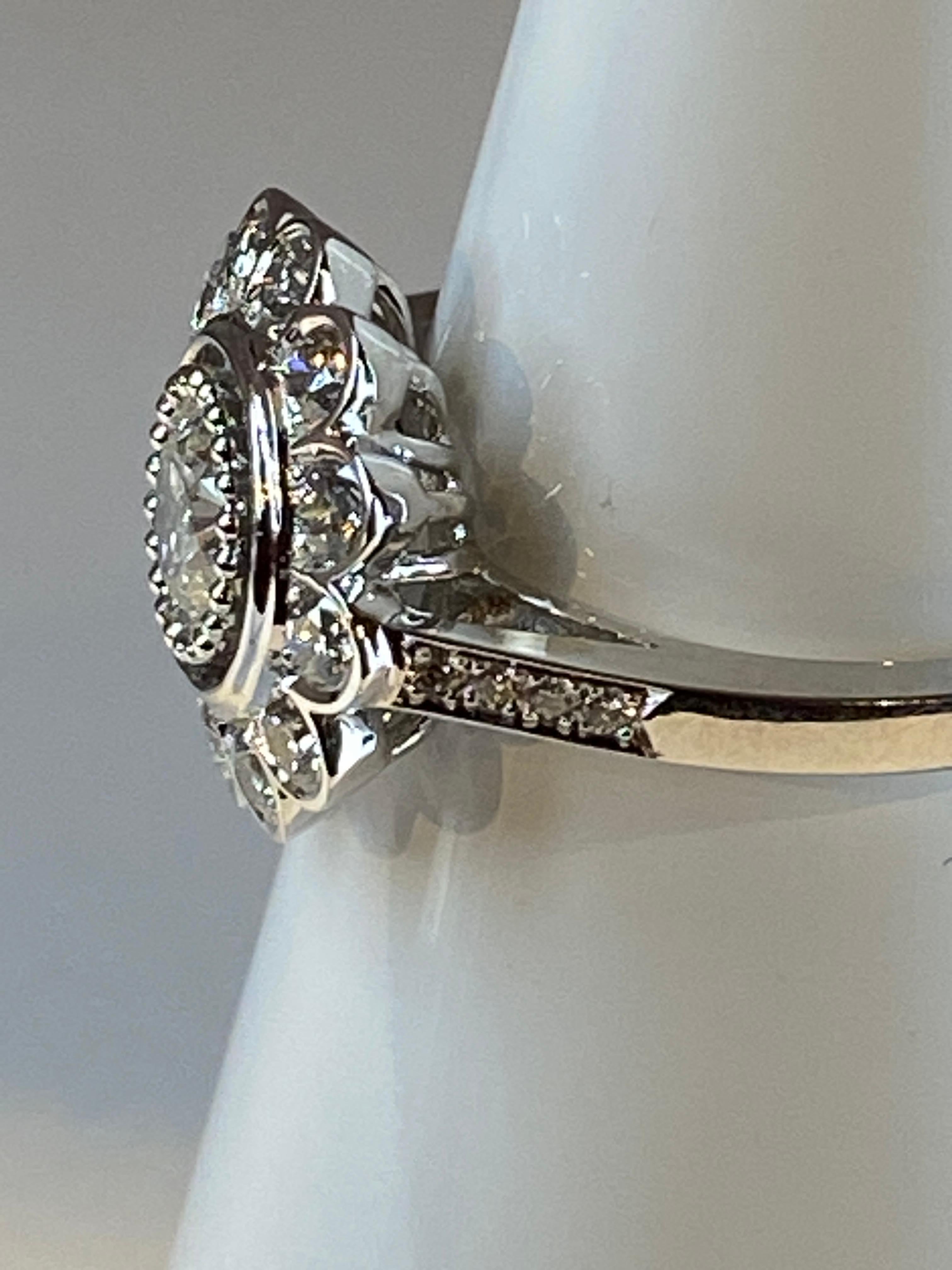 French Engagement Ring in 18 Carat Gold, Flower Model Set with Diamonds For Sale 4