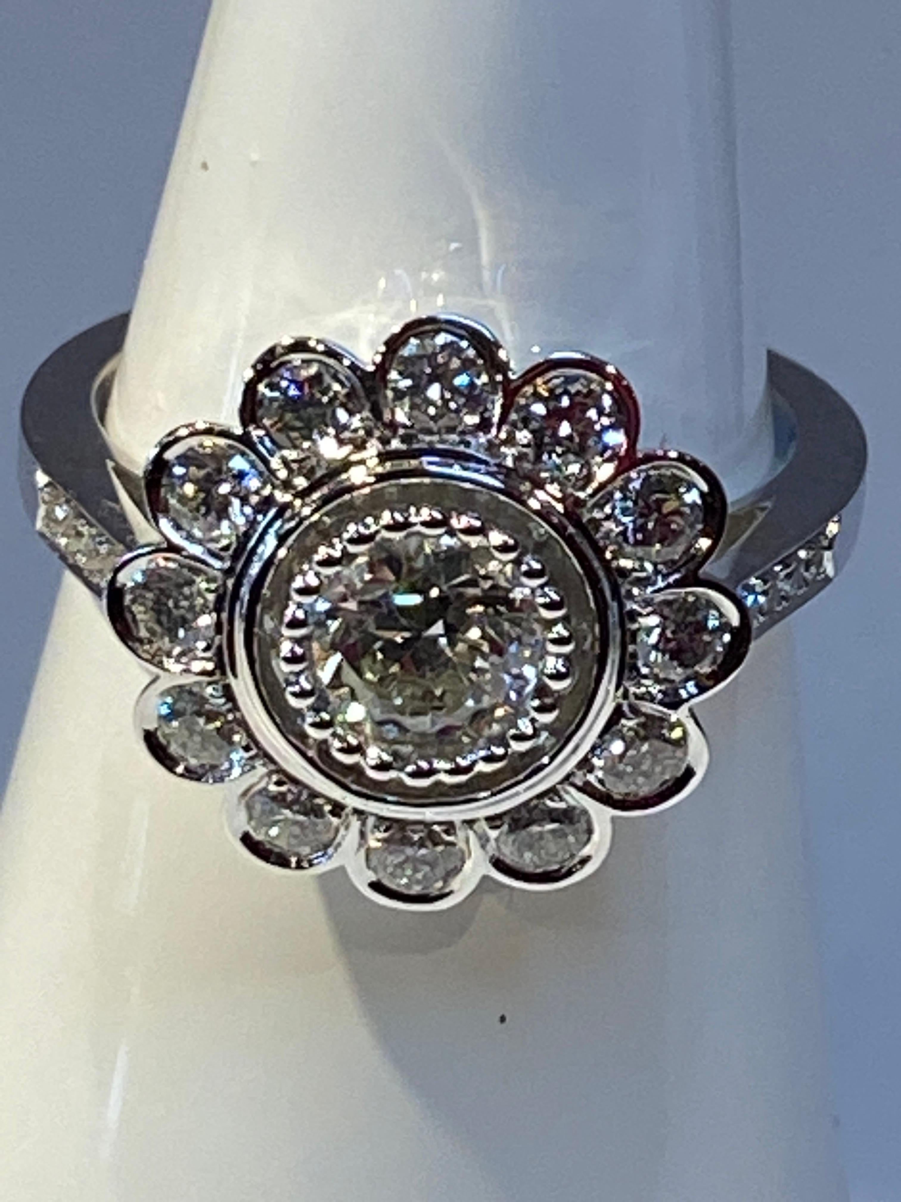 French Engagement Ring in 18 Carat Gold, Flower Model Set with Diamonds For Sale 9