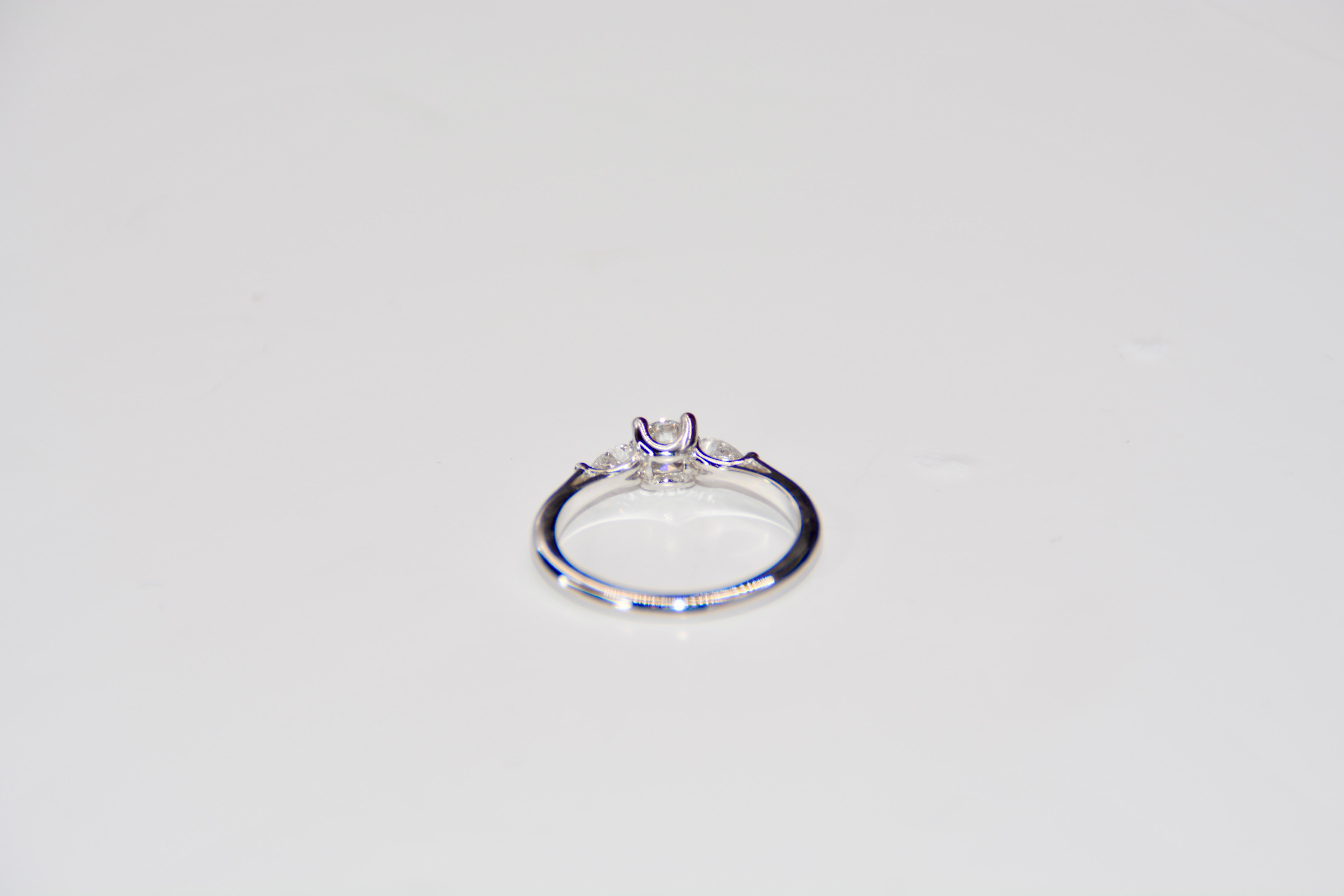 French Engagement Ring White Gold Set with Diamonds In New Condition For Sale In Vannes, FR