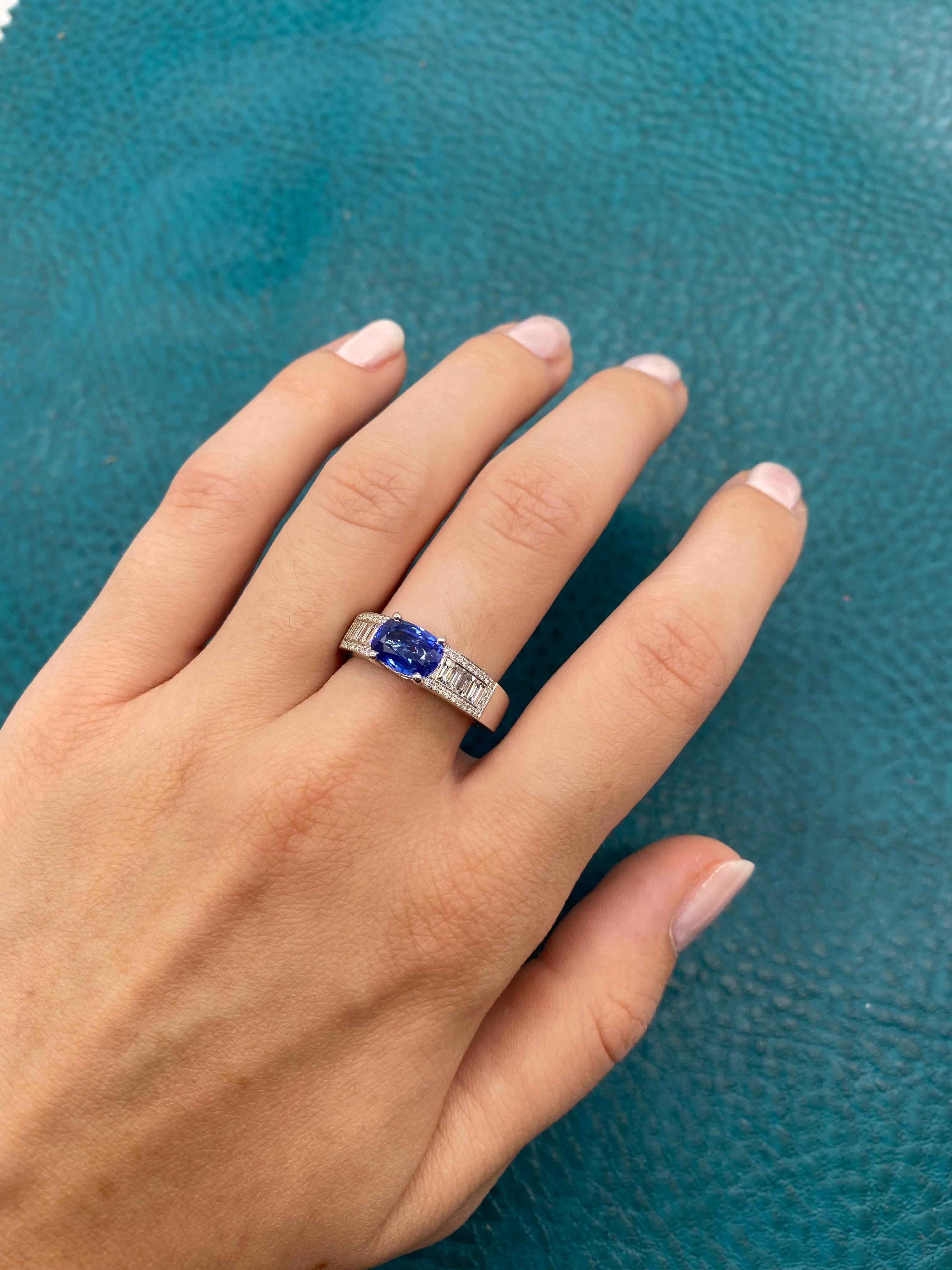 Contemporary French Engagement Ring White Gold with a Blue Sapphire and Diamonds For Sale