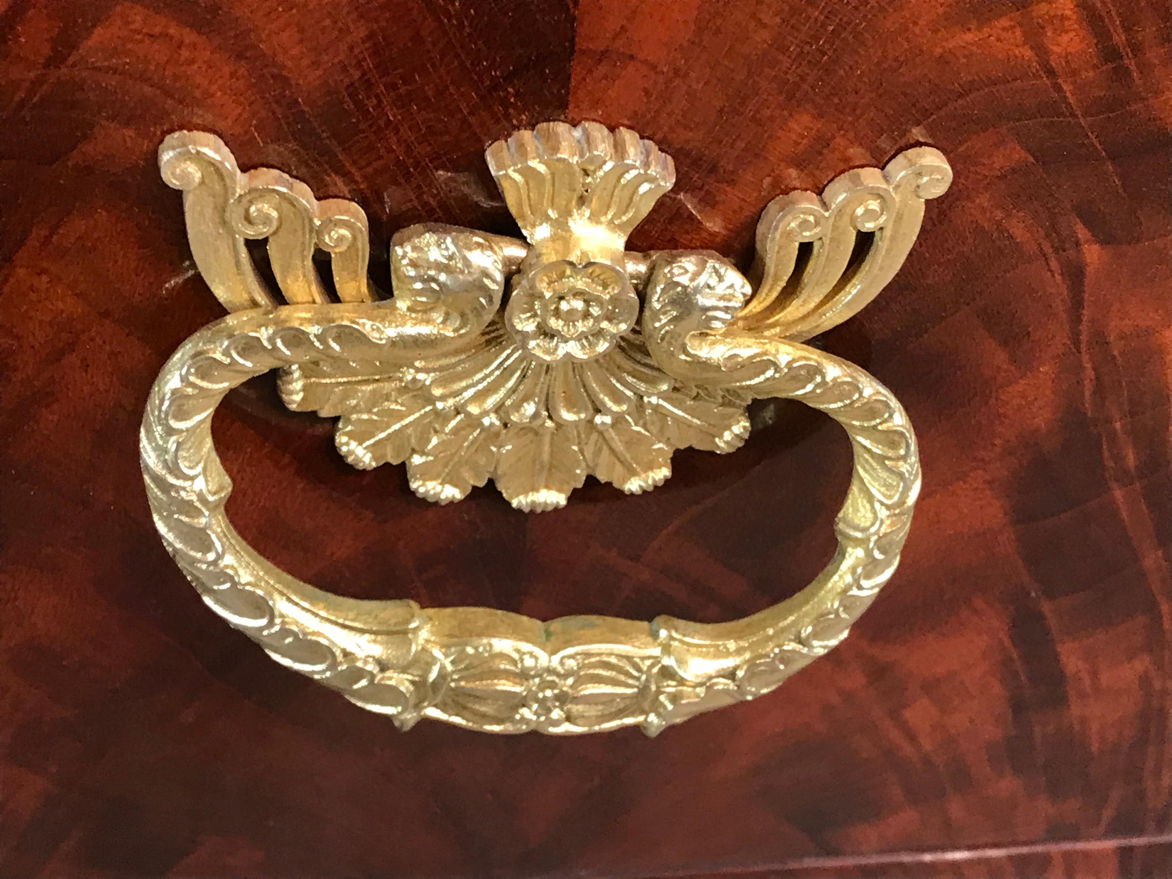 French Empire Chest of Drawers,  1810 in vendita 2