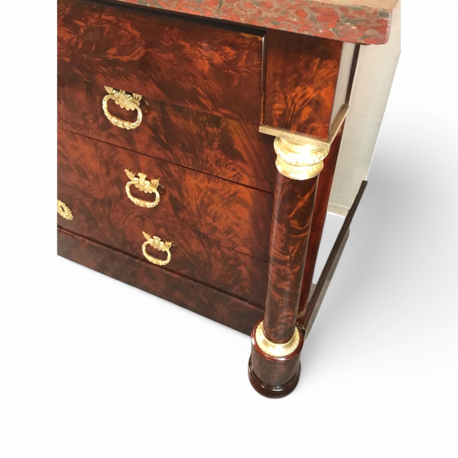 French Empire Chest of Drawers, France, 1810 – A Timeless Antique Masterpiece
This exquisite French Empire chest of drawers, crafted in France circa 1810, showcases the elegance and grandeur of early 19th-century design. Made from rich mahogany