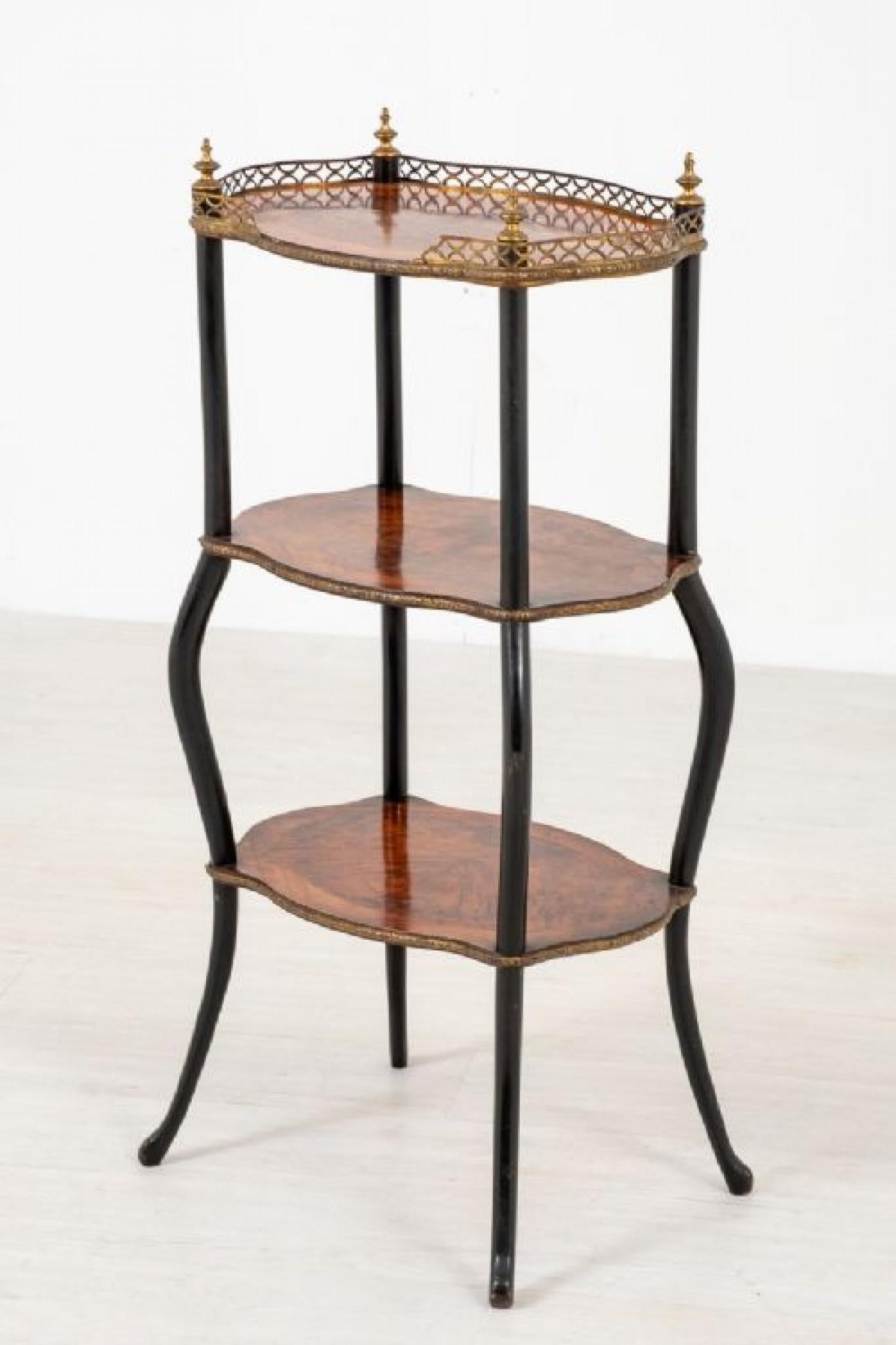 Etagere Table d'appoint ancienne circa 1900 Amboyna en vente 2