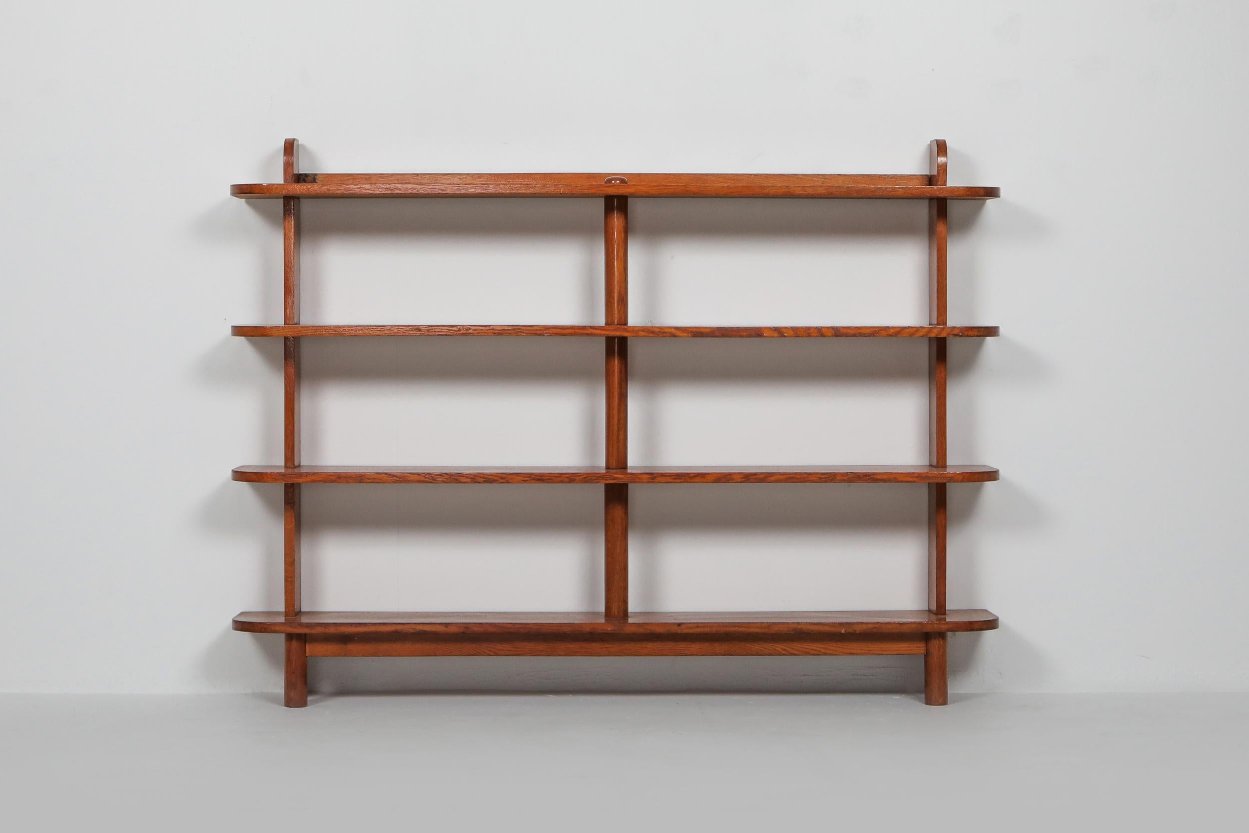 French Étagère Bookcase in Elm Wood In Good Condition In Antwerp, BE