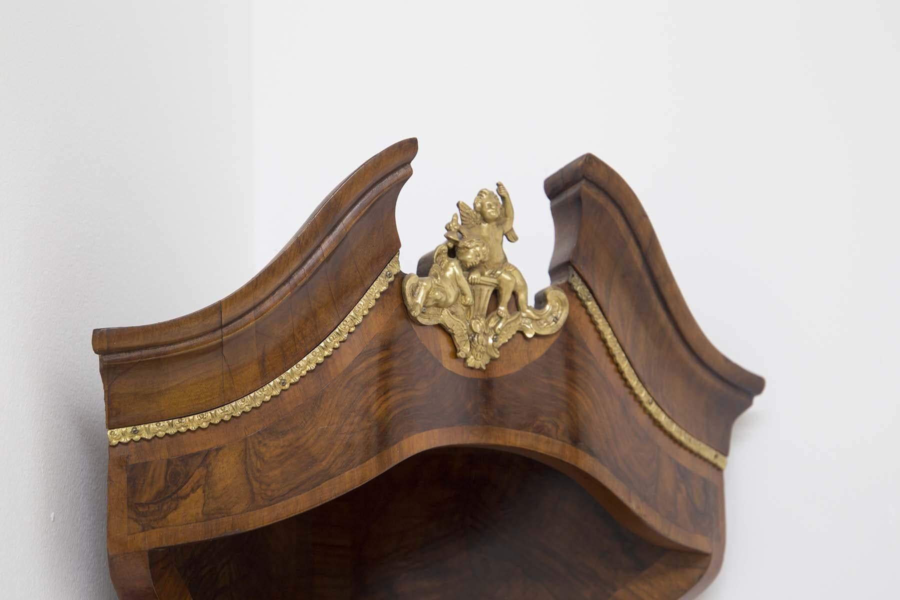 French Étagère in Walnut Wood of the Early 1900s in the Style of Louis XV For Sale 3
