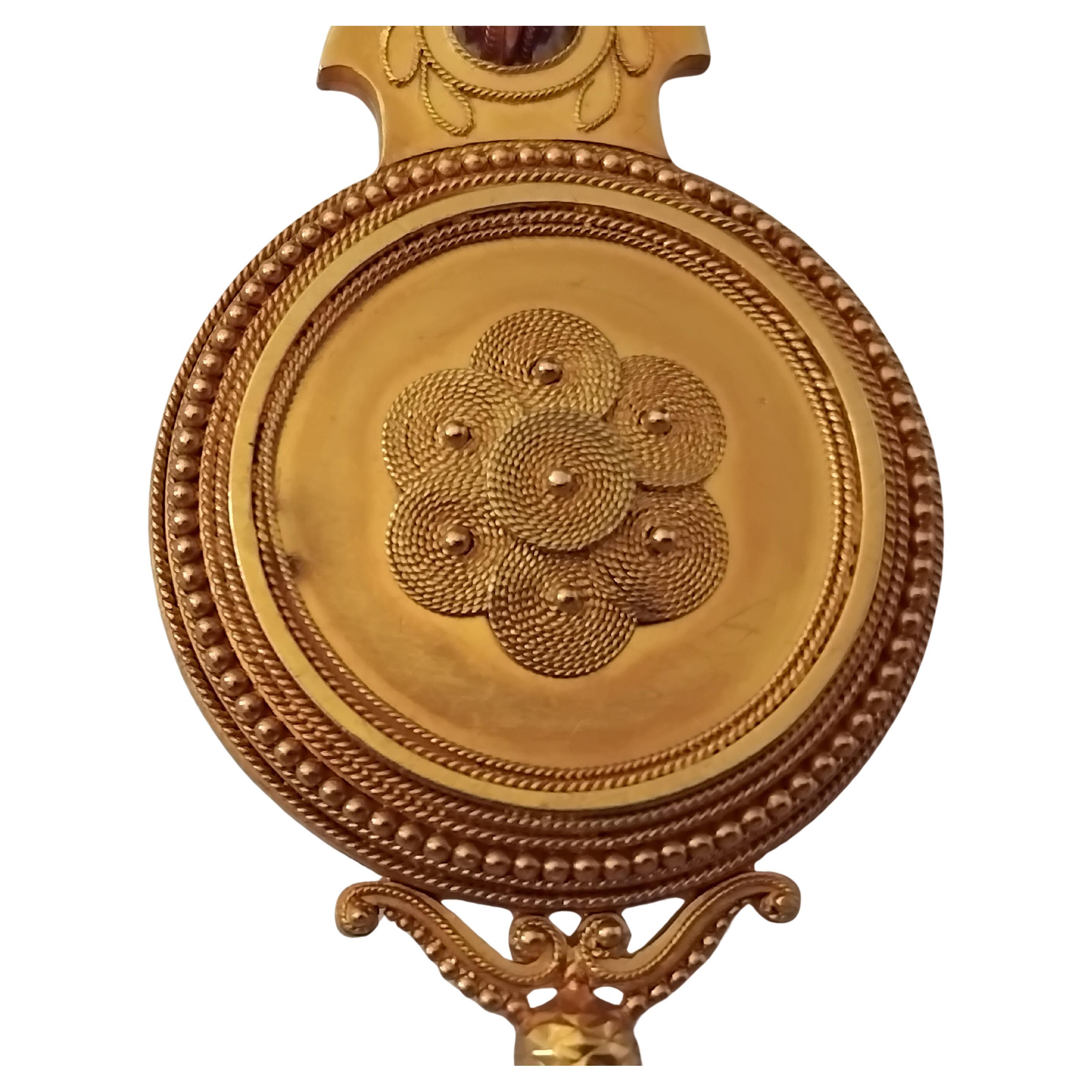 Medaglione segreto etrusco francese in oro giallo Eugene Fontenay in vendita 11