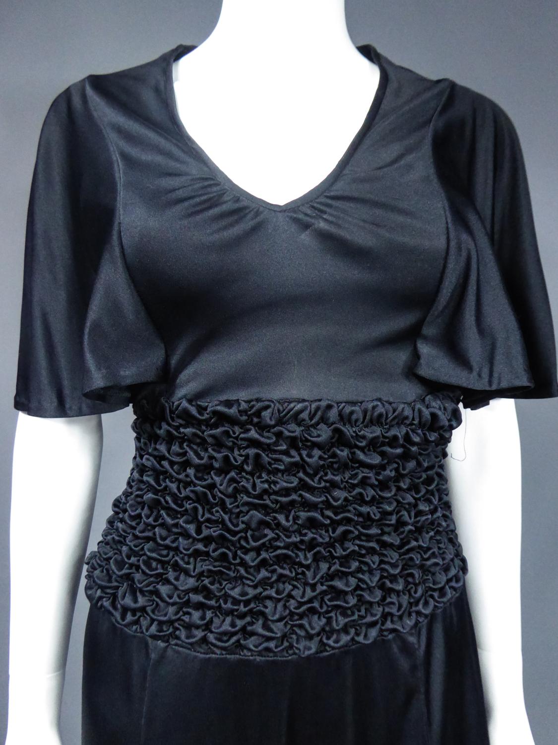 Französisches Abendkleid aus gesmoktem Jersey CIRCA 1990 Damen im Angebot