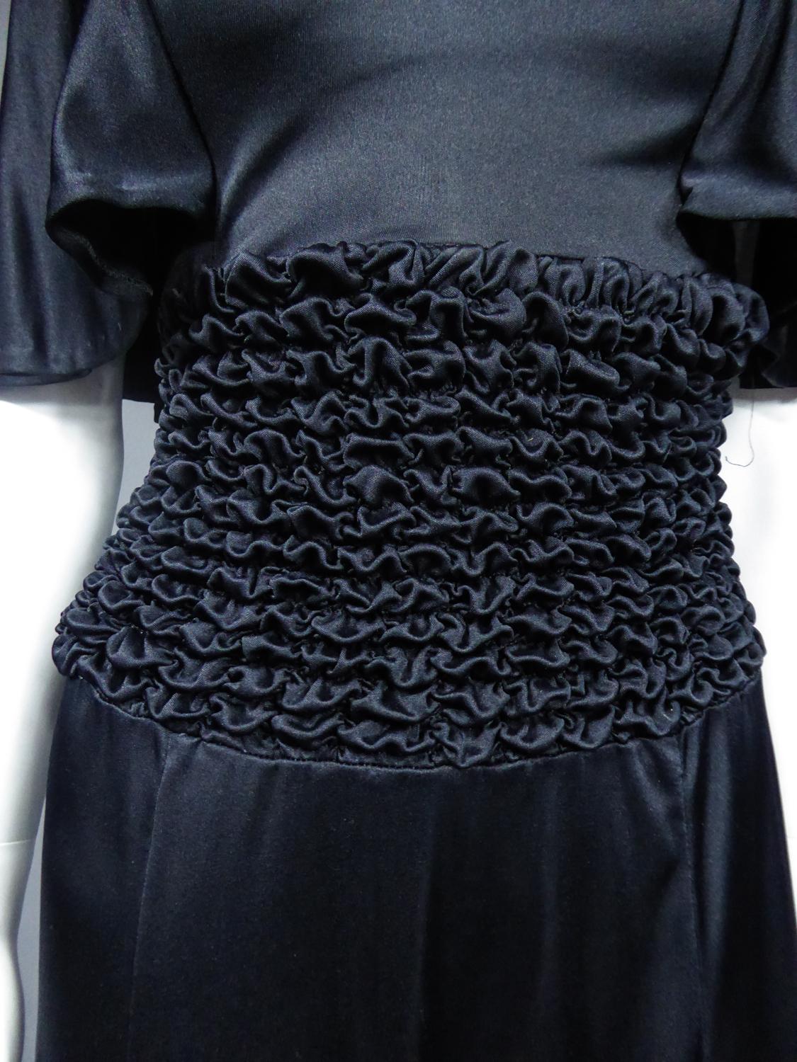 Französisches Abendkleid aus gesmoktem Jersey CIRCA 1990 im Angebot 1