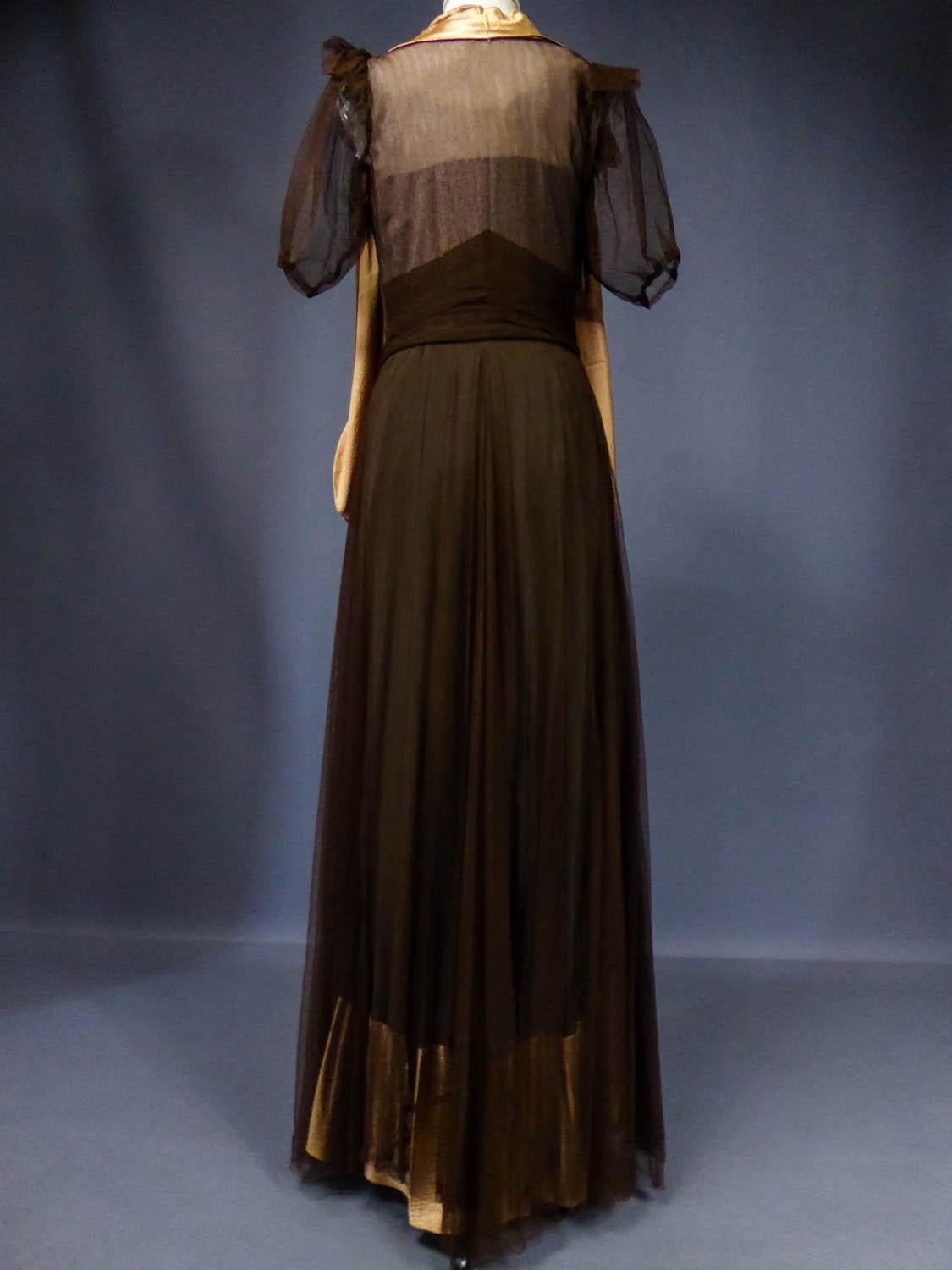 French Evening Dress in Tulle net and Goffered Satin Silk Circa 1930/1940 For Sale 6