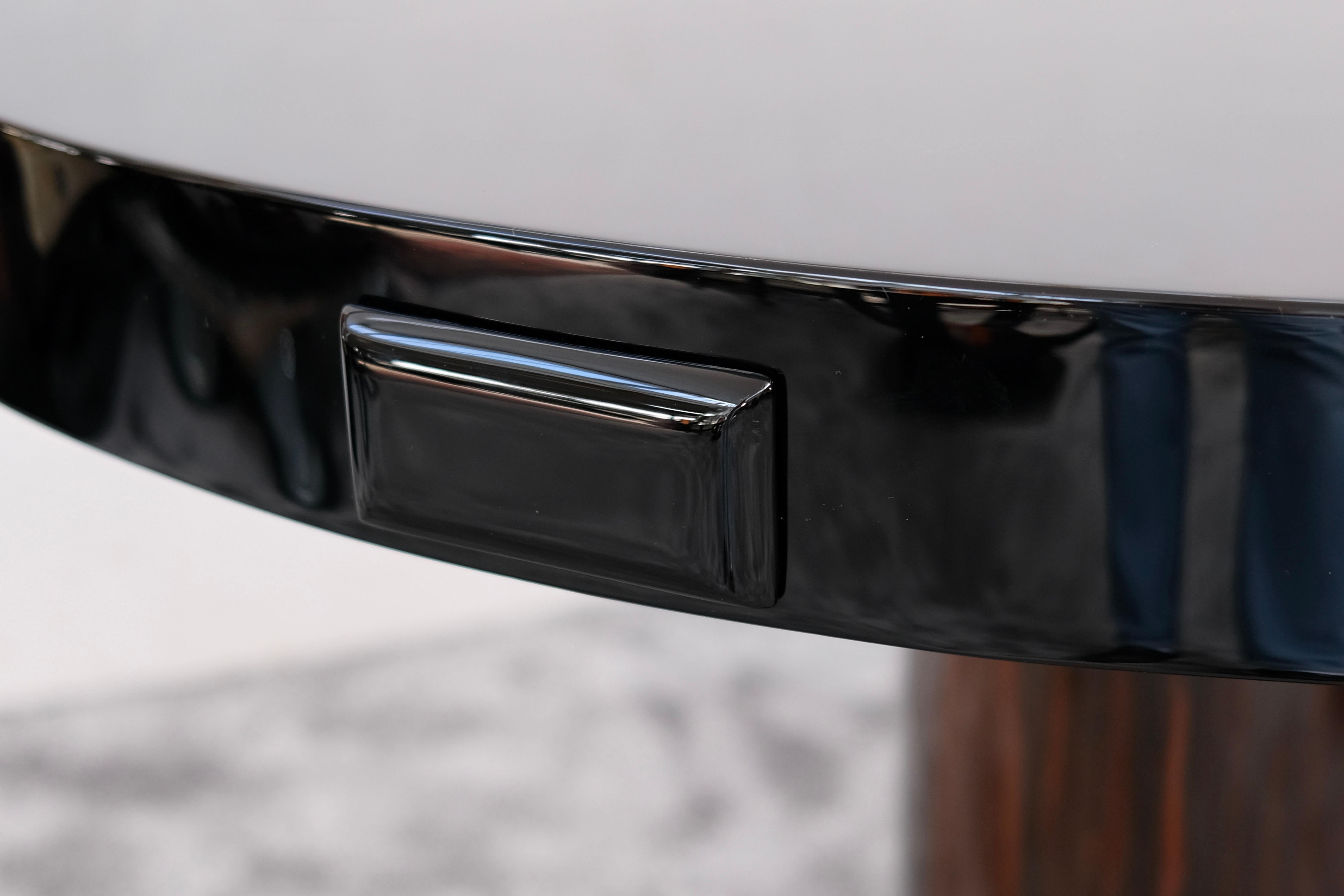 Mesa de comedor francesa Art Decó extensible en macasar y negro con mármol, años 30 en venta 4