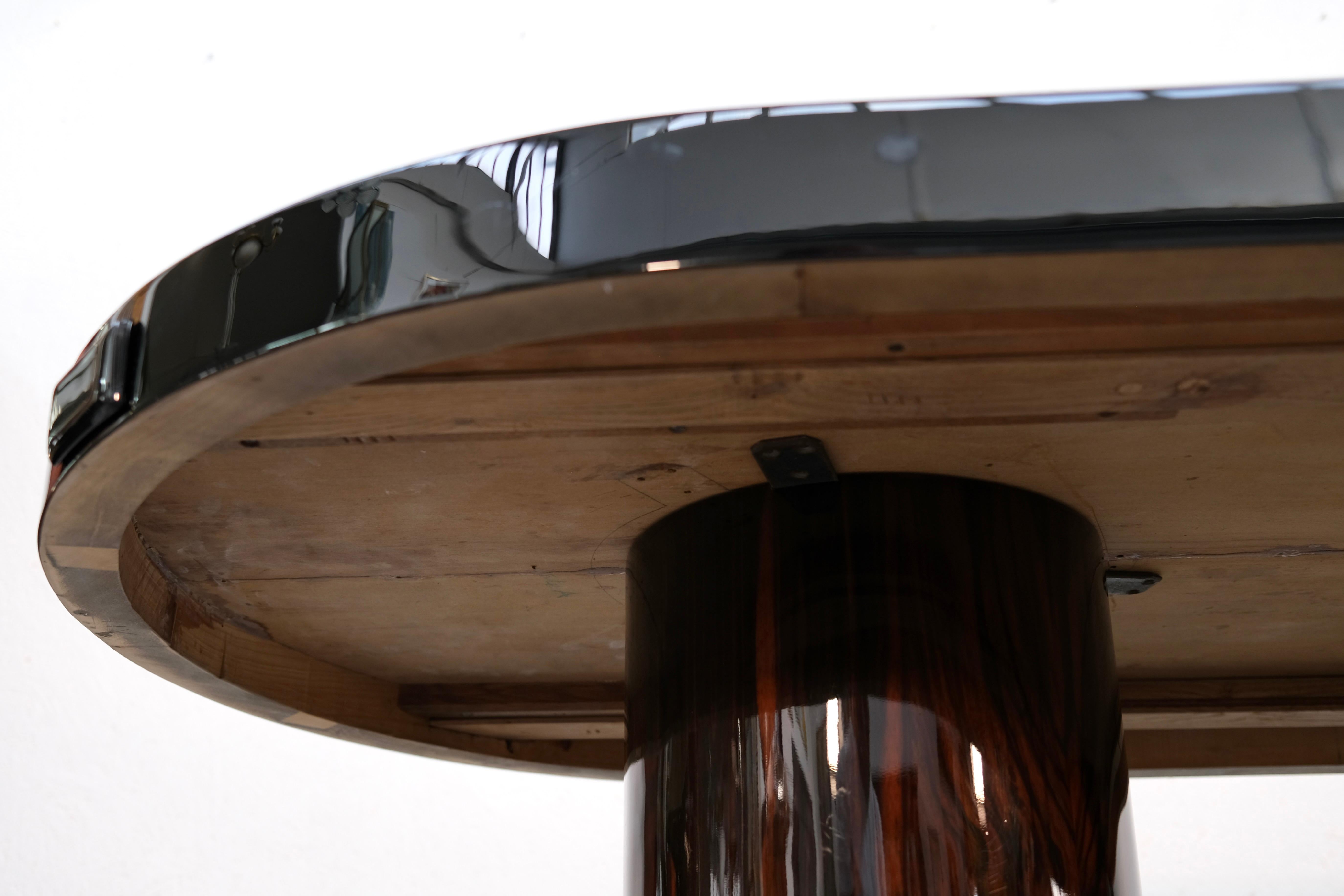 Mesa de comedor francesa Art Decó extensible en macasar y negro con mármol, años 30 en venta 11