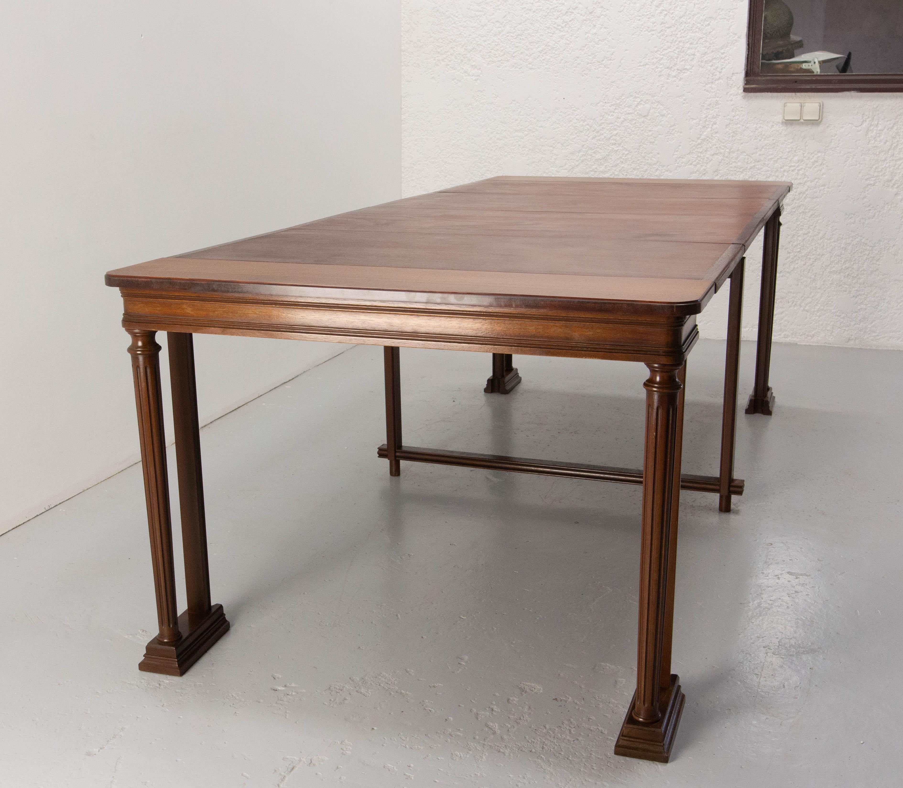 French Extendable Dining Table Table Louis 16, circa 1960 For Sale 5