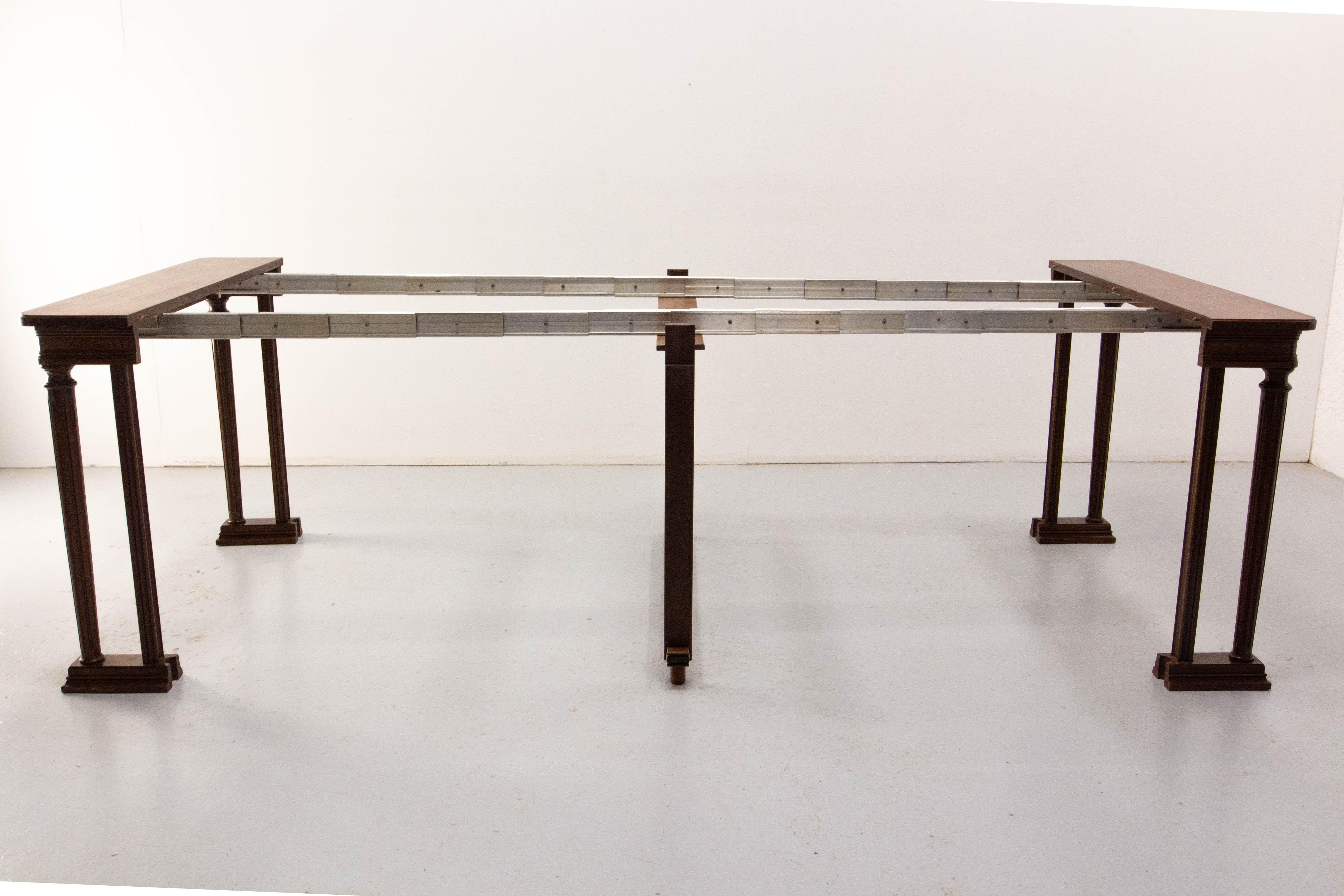 French Extendable Dining Table Table Louis 16, circa 1960 For Sale 8
