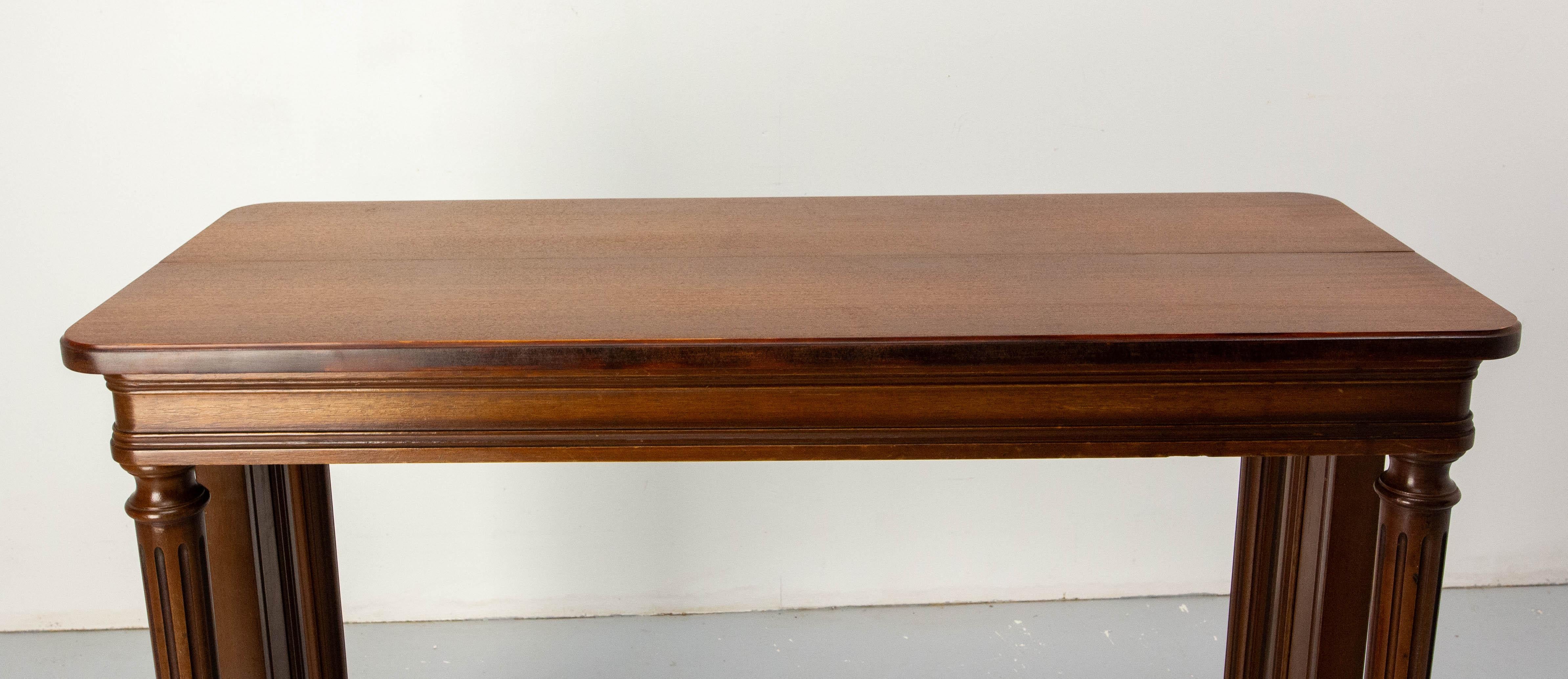 Table de salle à manger à rallonge Table Louis 16, circa 1960 en vente 11