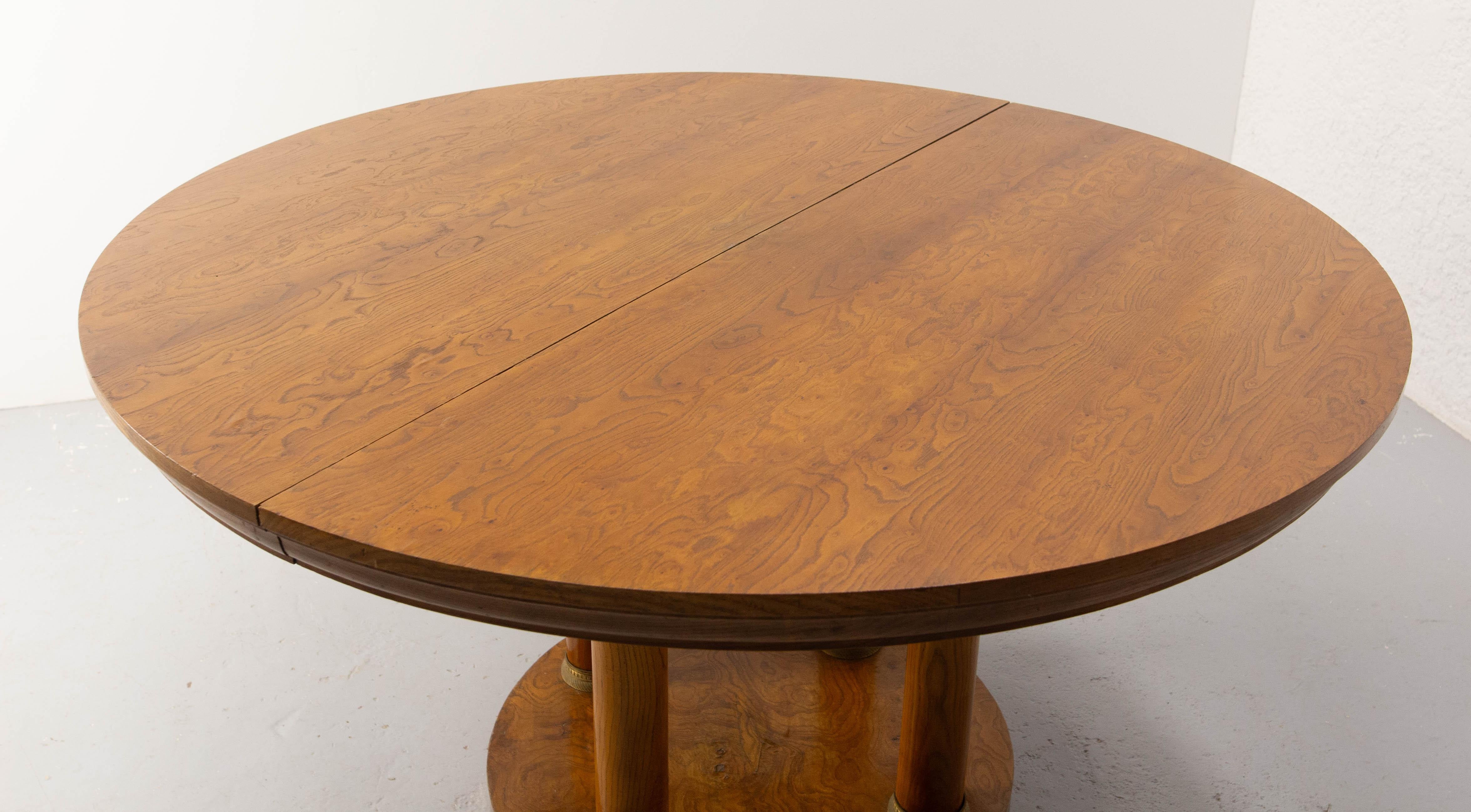 Orme Table de salle à manger à rallonge, loupe d'orme et laiton, circa 1920