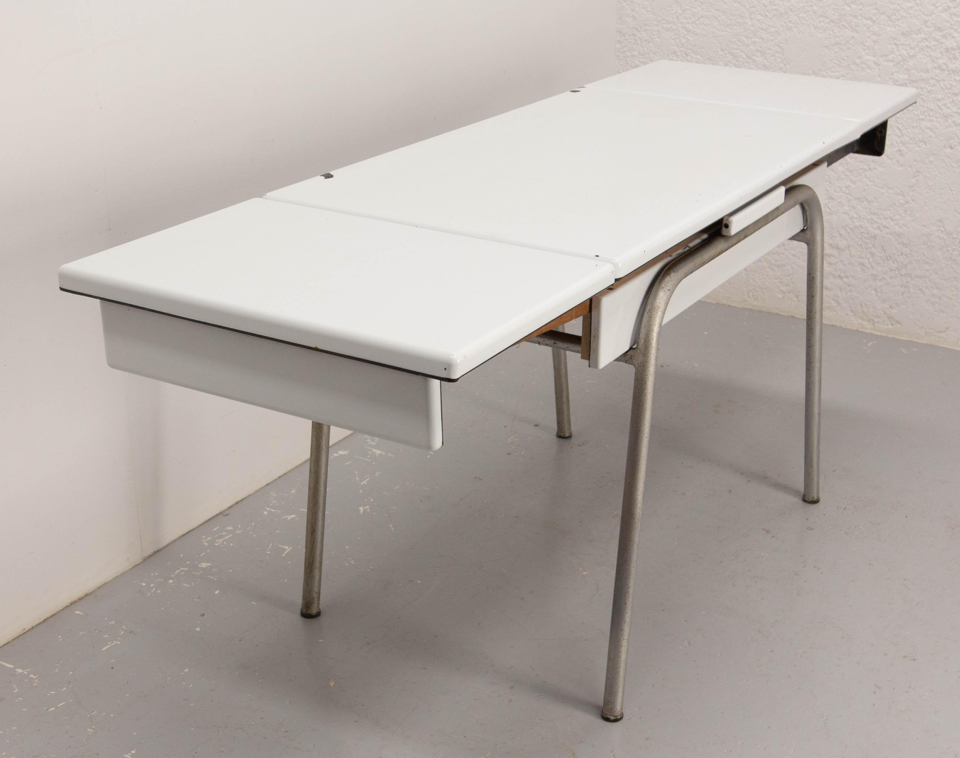 French Extending Dining Table Enamelled Metal & Chrome, circa 195 For Sale 5