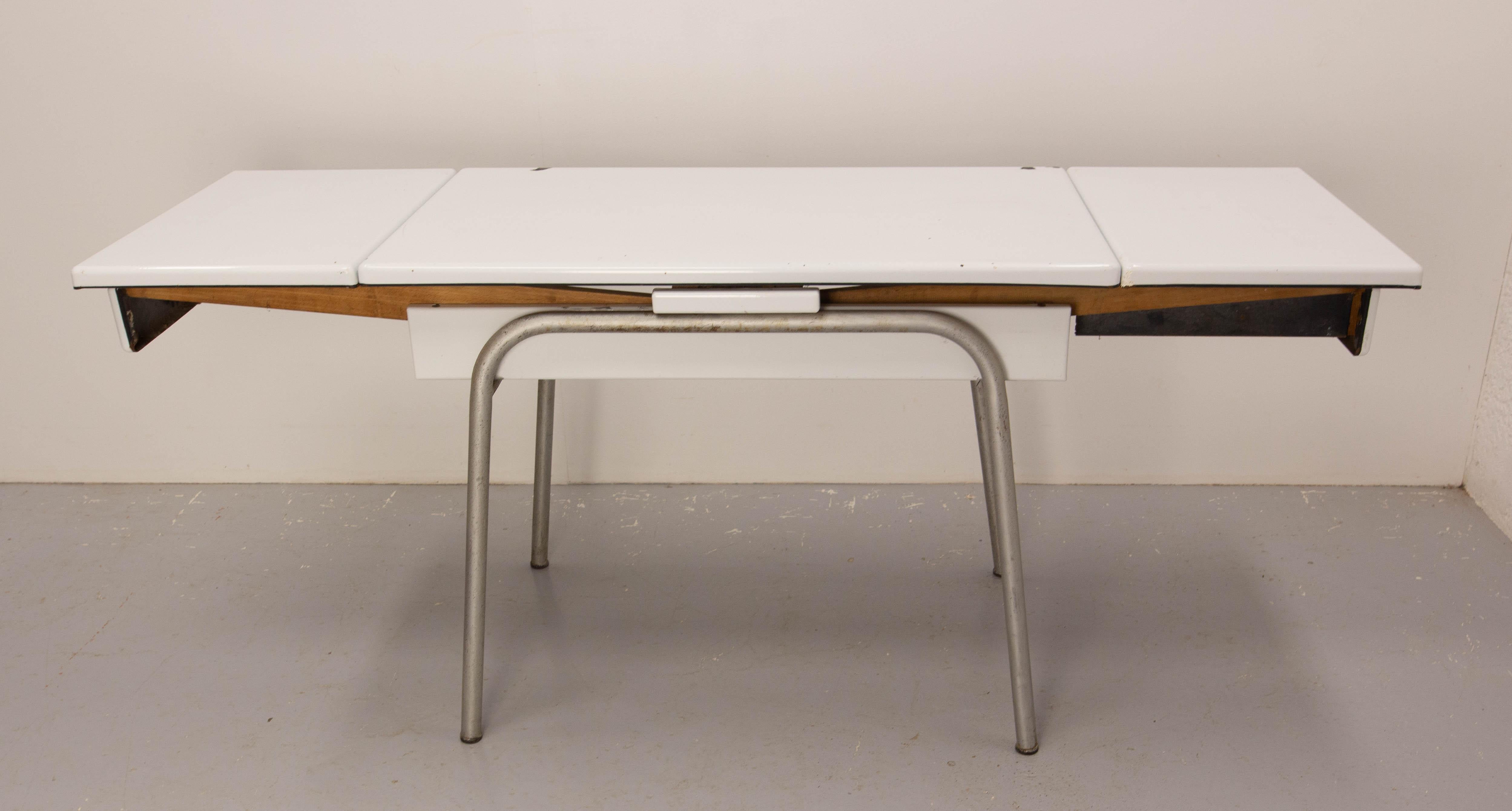 French Extending Dining Table Enamelled Metal & Chrome, circa 195 For Sale 4