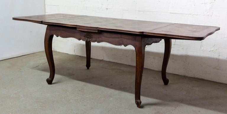 French Extending Dining Table Louis XV Style, circa 1960 For Sale 2