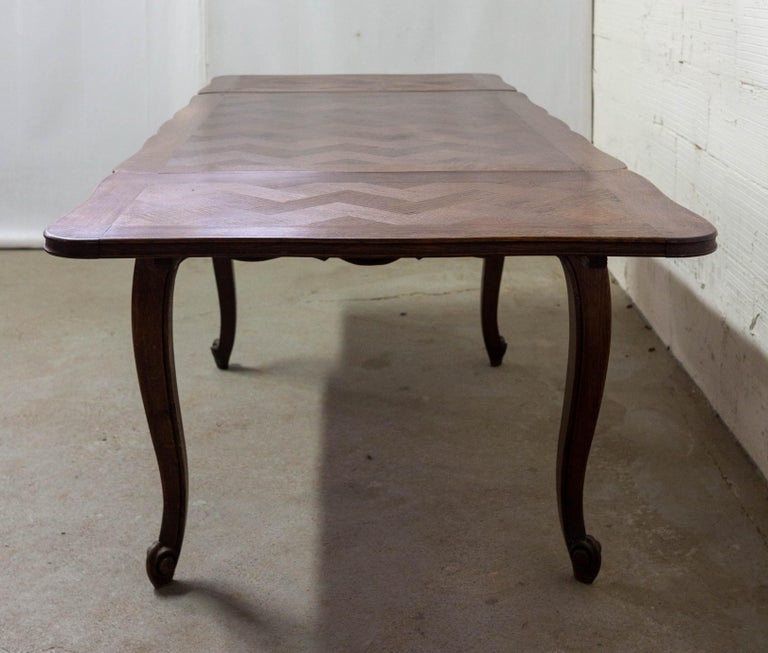 French Extending Dining Table Louis XV Style, circa 1960 For Sale 4