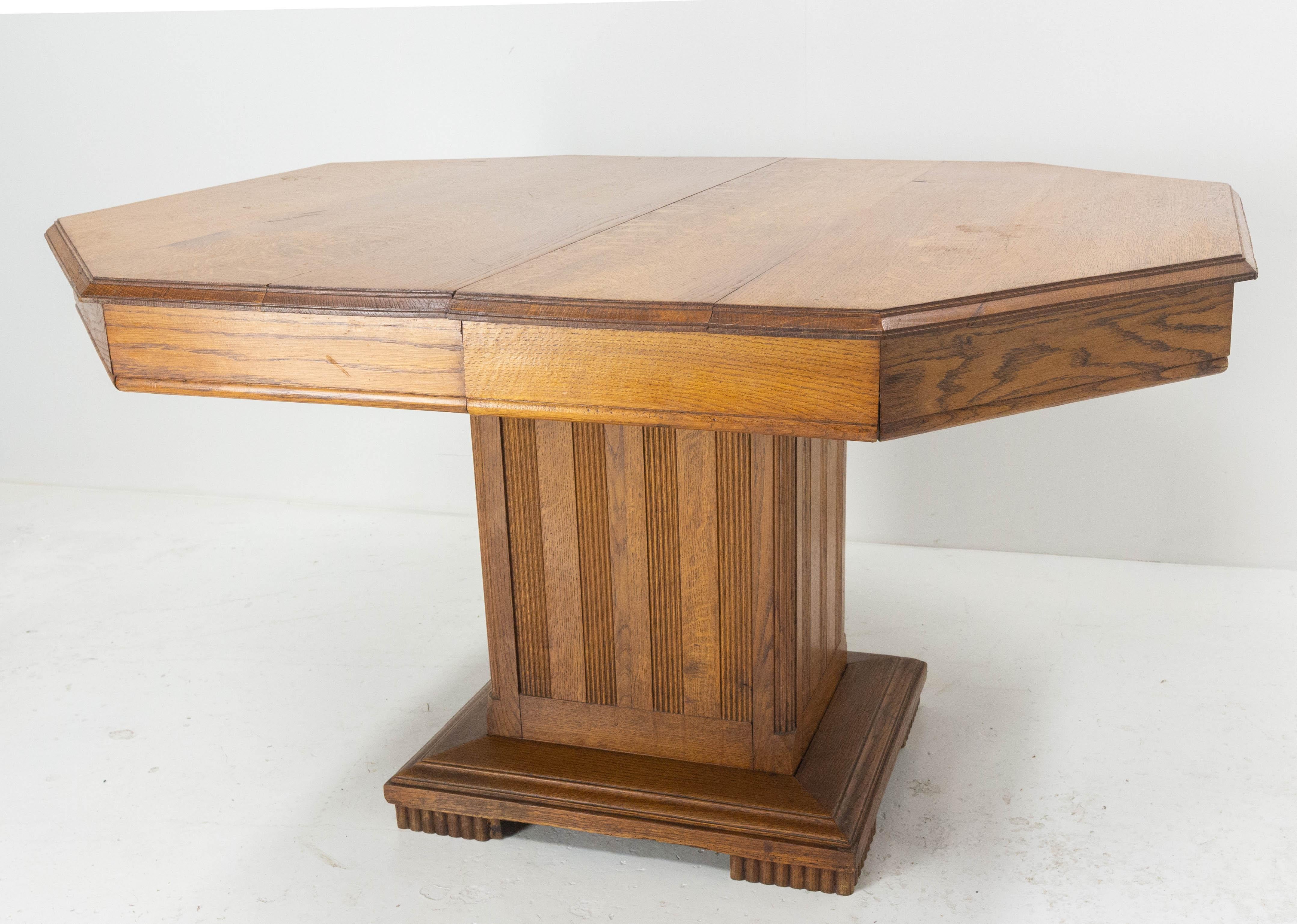 Mid-Century Modern French Extending Dining Table Square Pedestal Oak, circa 1940 For Sale