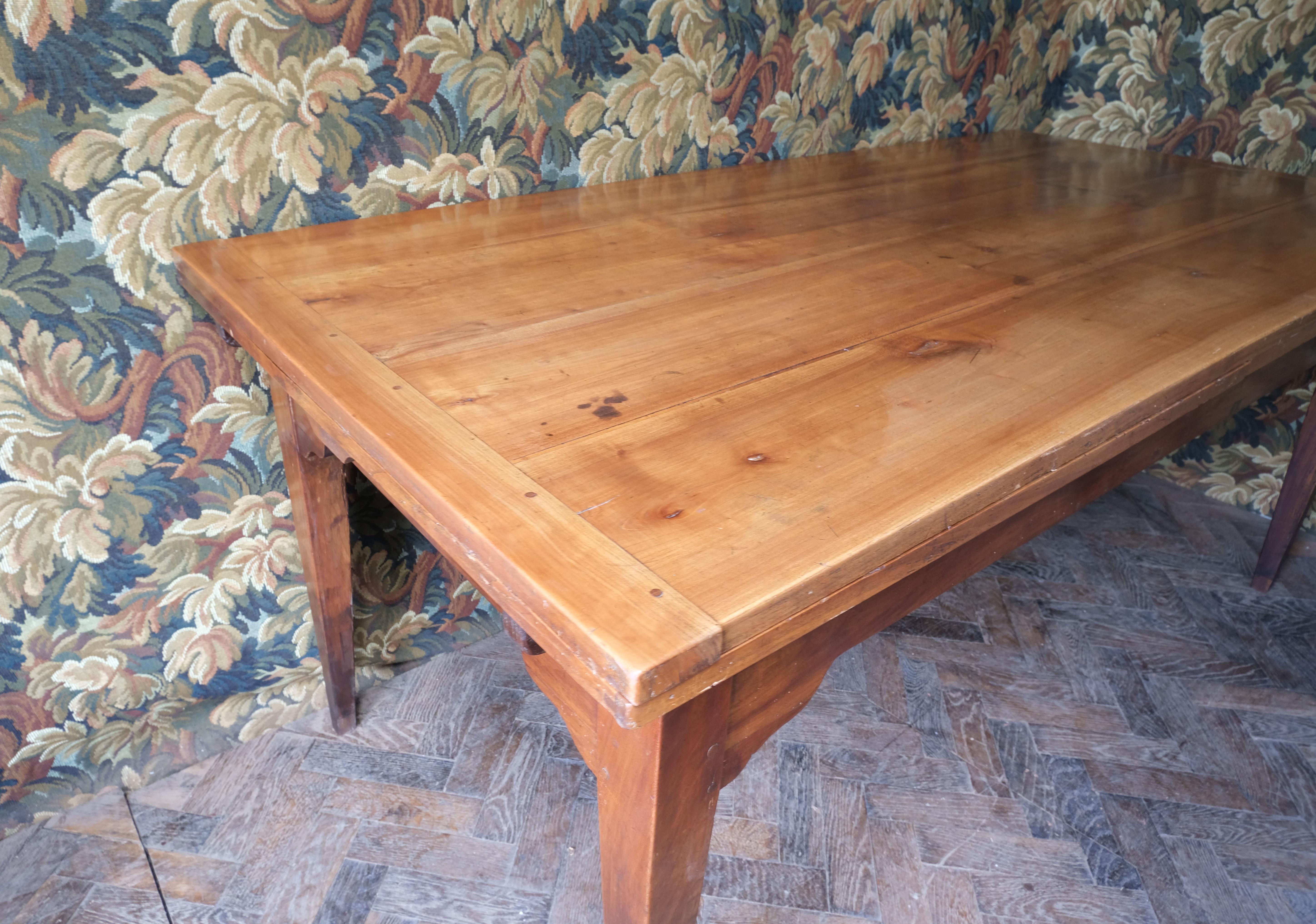 French Extending farmhouse table For Sale 2