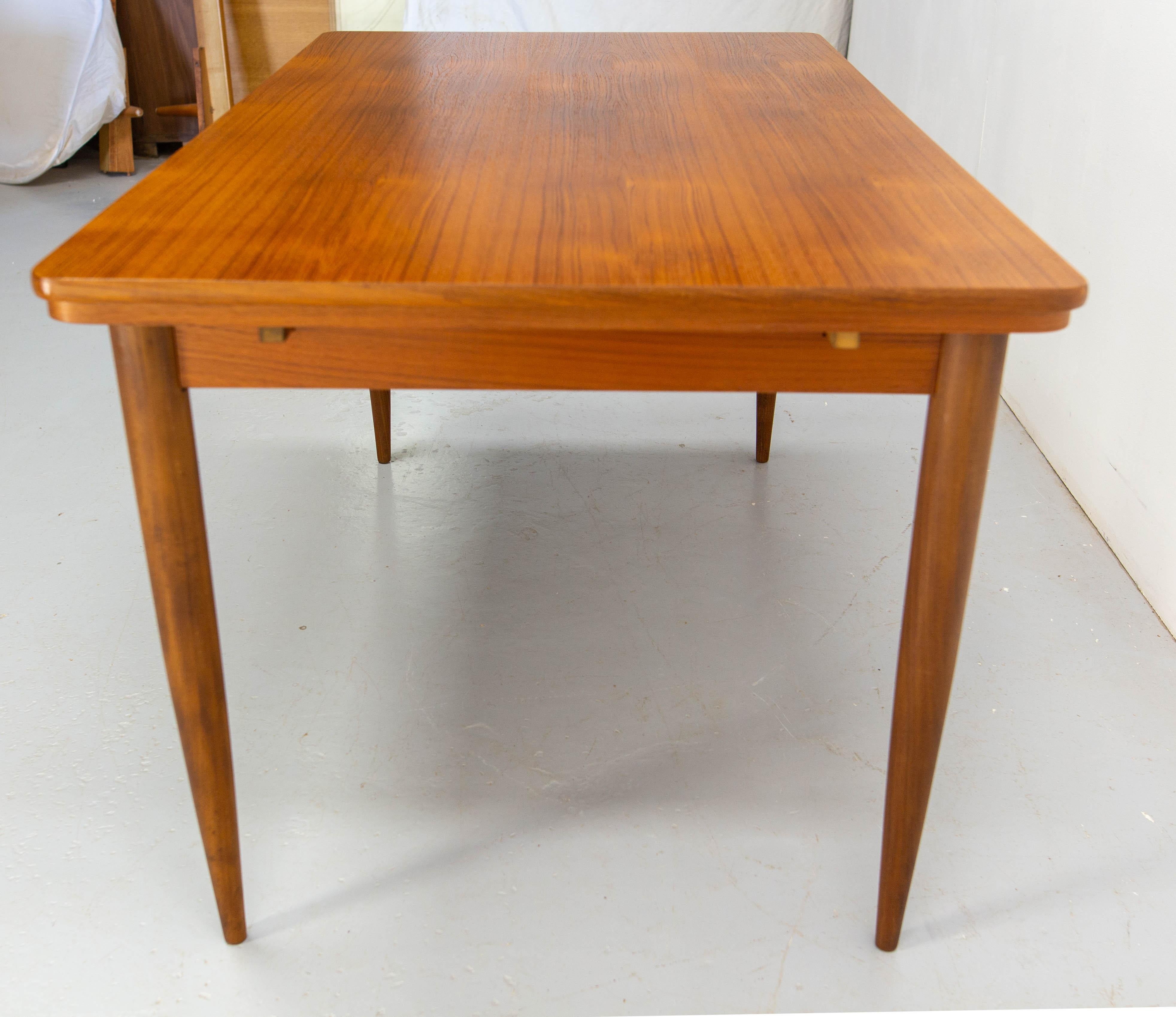 Table de salle à manger française à rallonge CIRCA Milieu du siècle, circa 1960 Bon état - En vente à Labrit, Landes