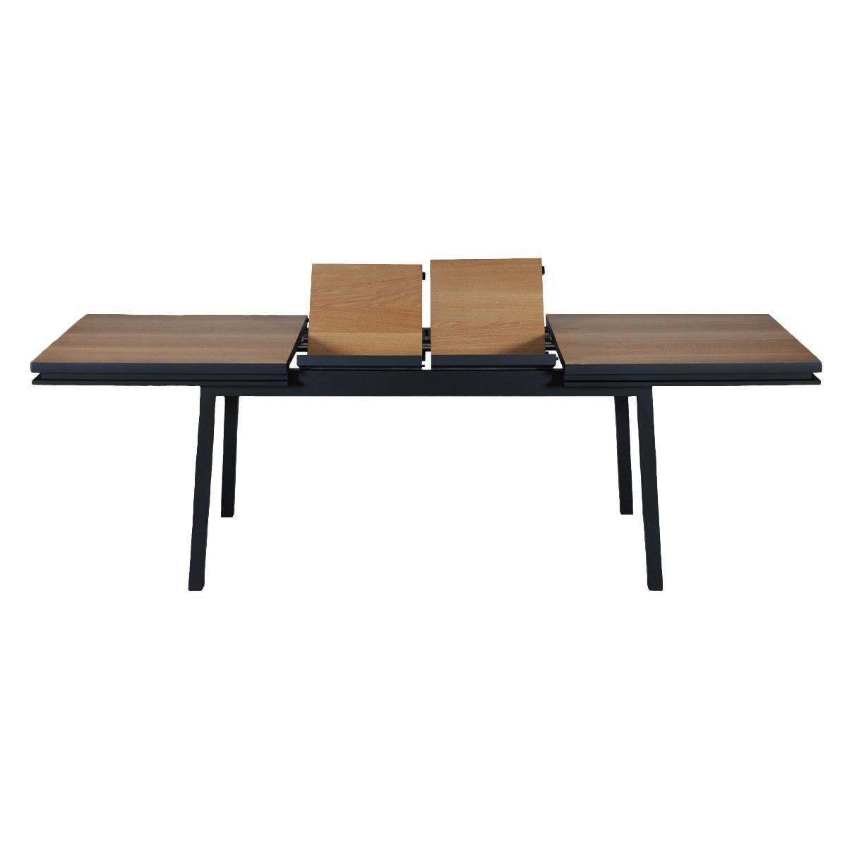 Scandinave moderne Table de salle à manger à rallonge en chêne massif, design Eric Gizard Paris en vente