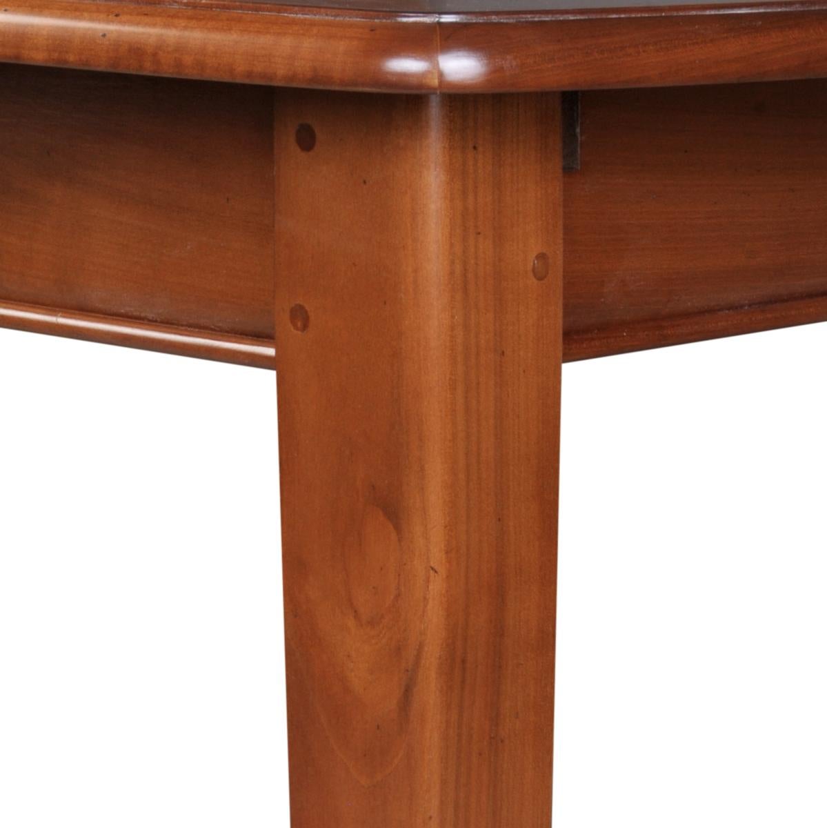 French Extensible Ovalized Dining Table in Solid Stained Cherry  For Sale 5