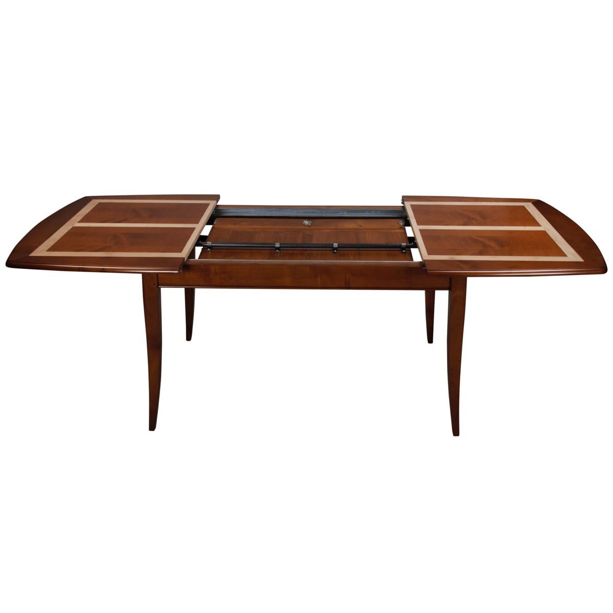 French Extensible Ovalized Dining Table in Solid Stained Cherry  In New Condition For Sale In Landivy, FR