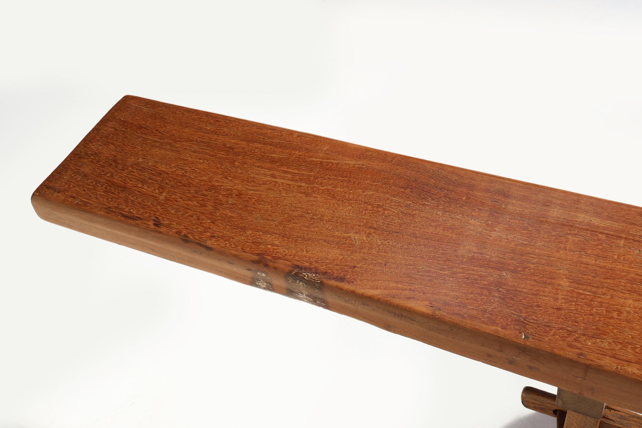 Banc de monastère français extra long en bois d'orme massif, vers 1850 en vente 2