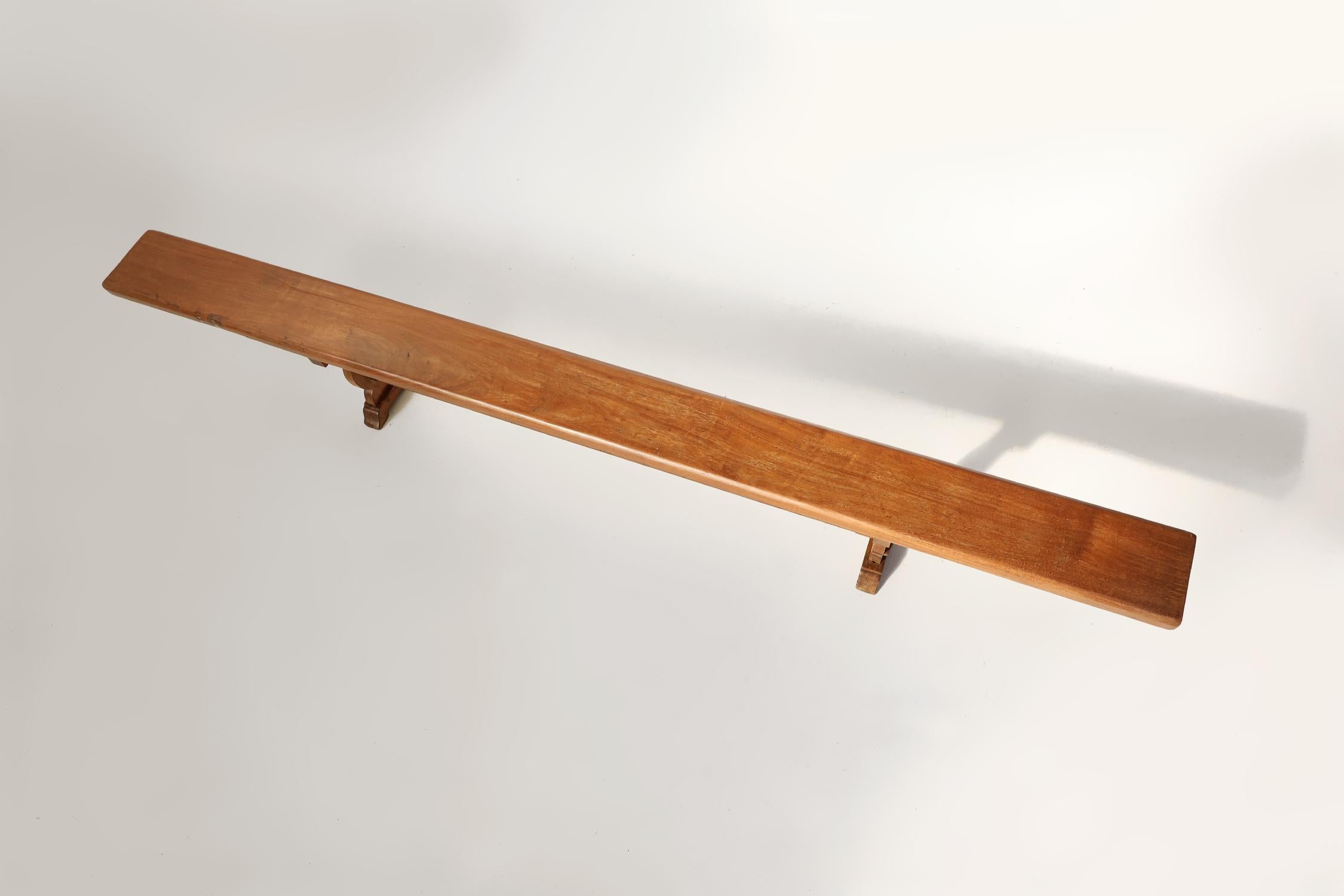 Banc de monastère français extra long en bois d'orme massif, vers 1850 en vente 3