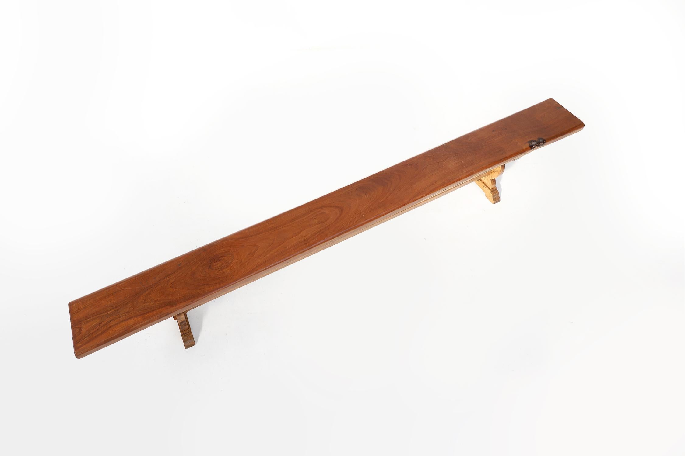 Banc de monastère français extra long en bois d'orme massif, vers 1850 en vente 4