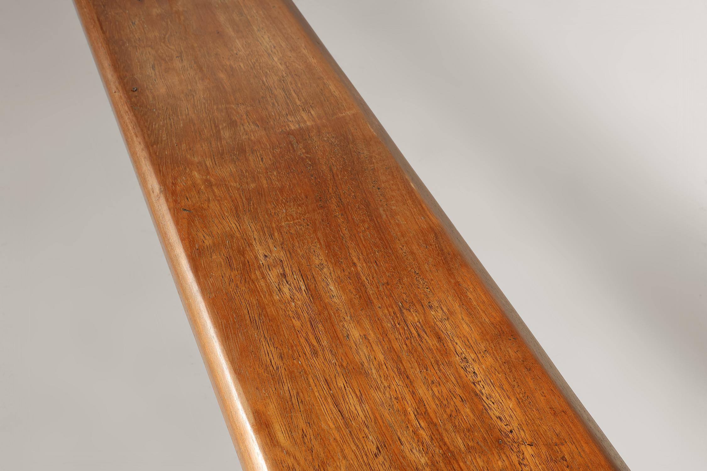 Banc de monastère français extra long en bois d'orme massif, vers 1850 en vente 4