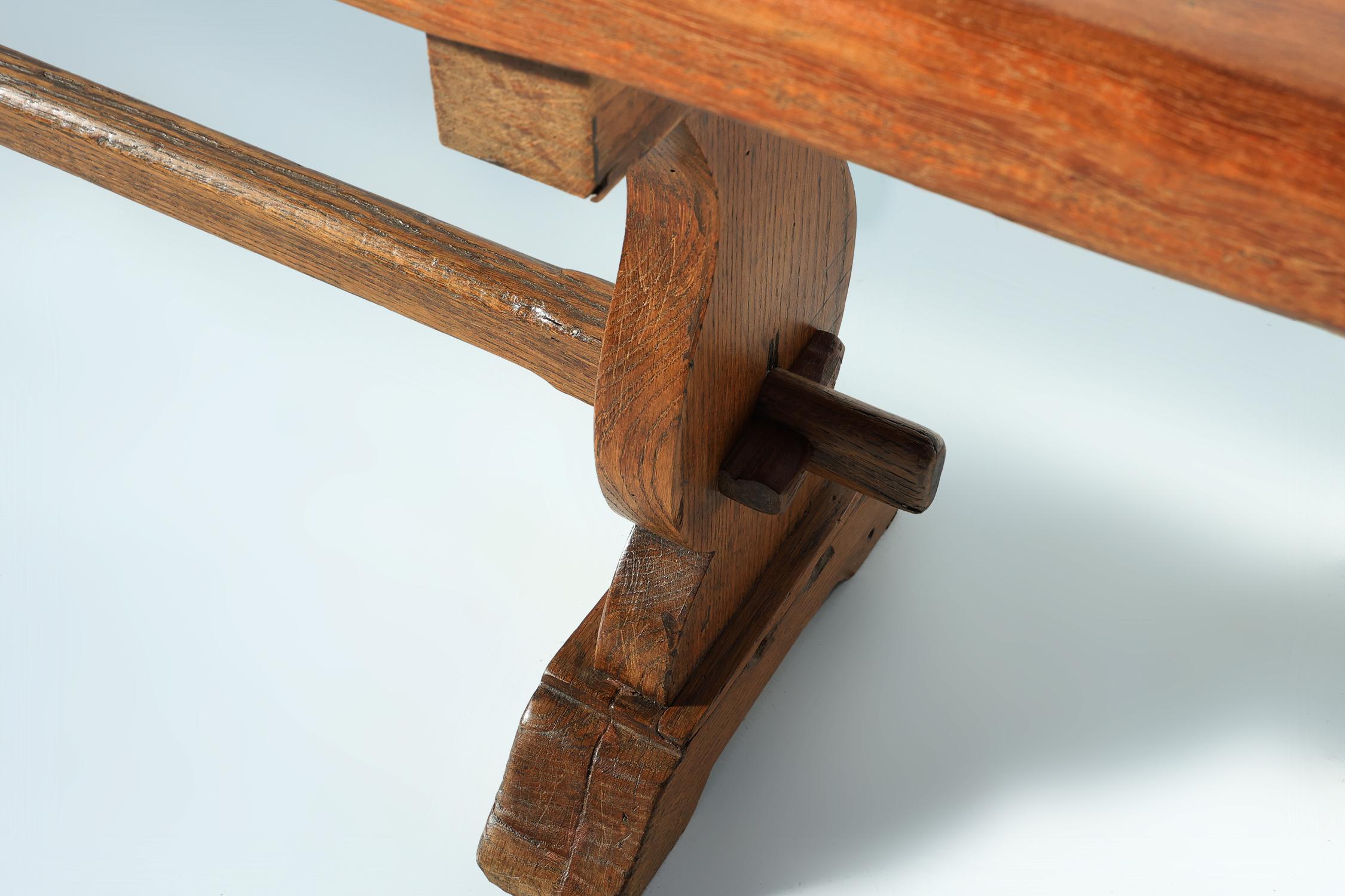 Banc de monastère français extra long en bois d'orme massif, vers 1850 en vente 1